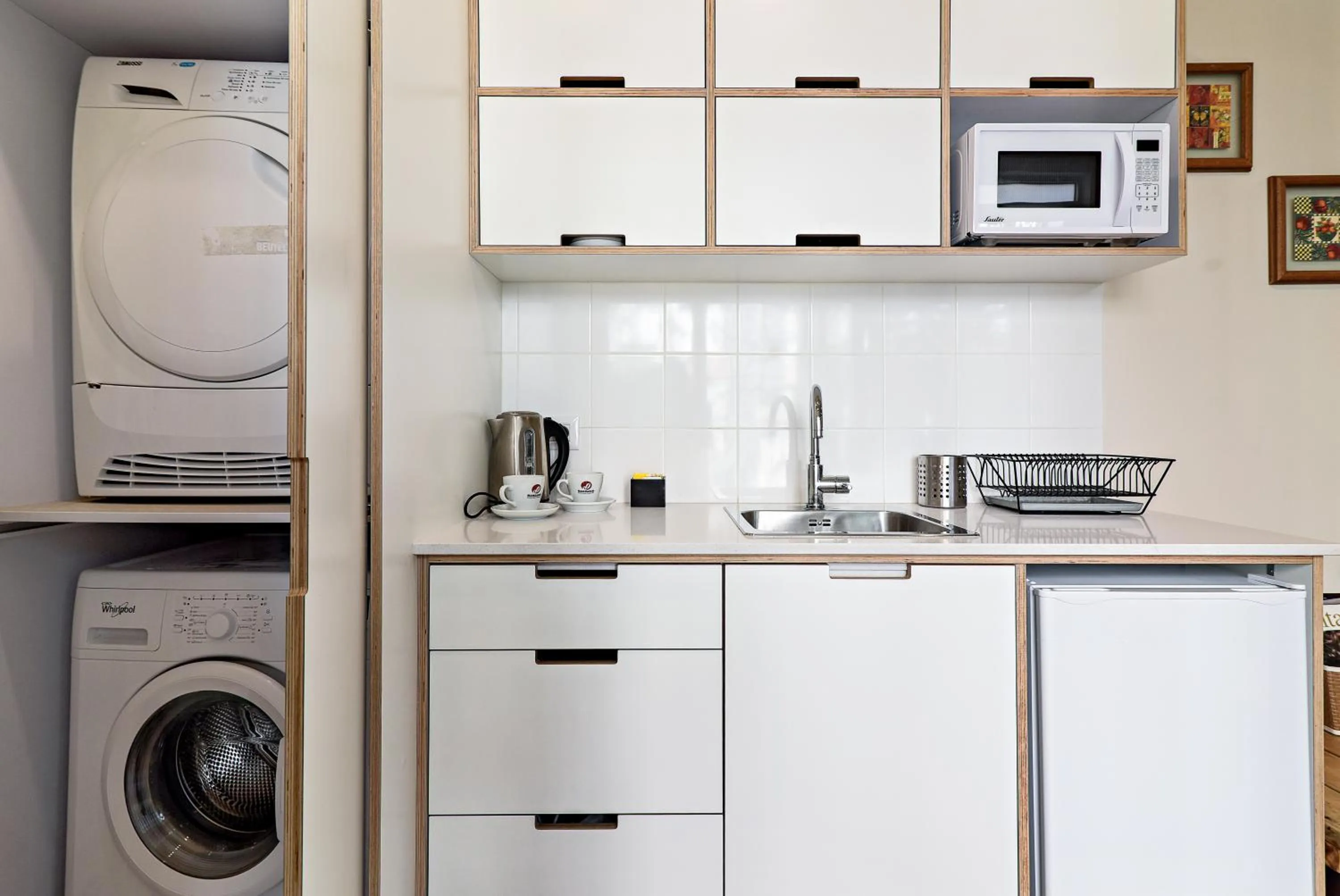 washing machine in Hanasi 129 - Boutique Apartments