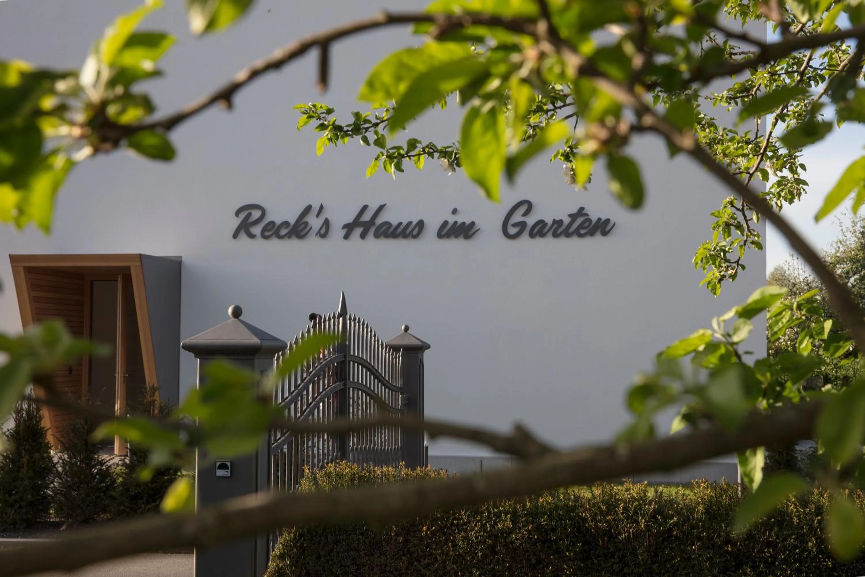 Patio in Reck's Hotel-Restaurant