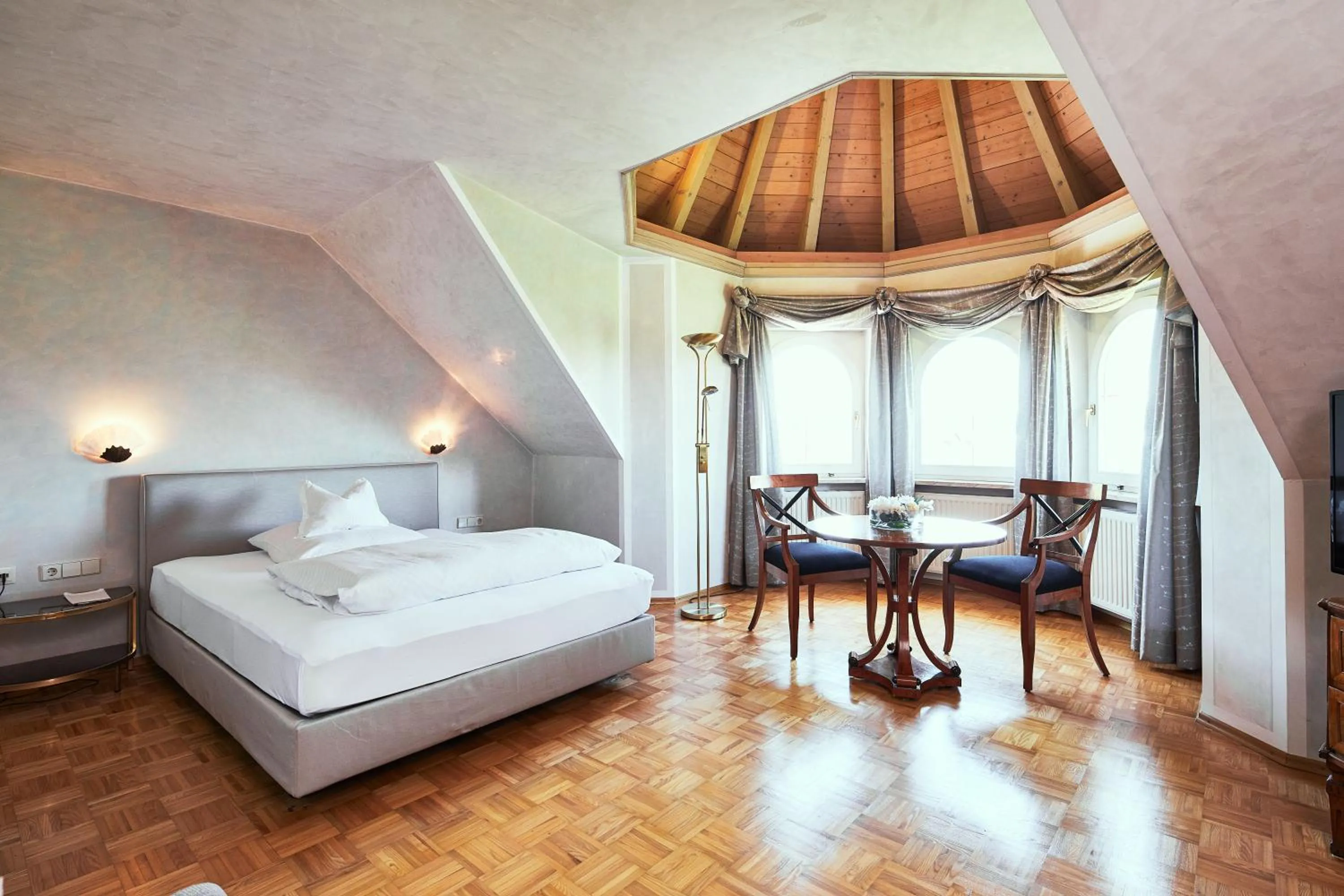 Bed in Reck's Hotel-Restaurant