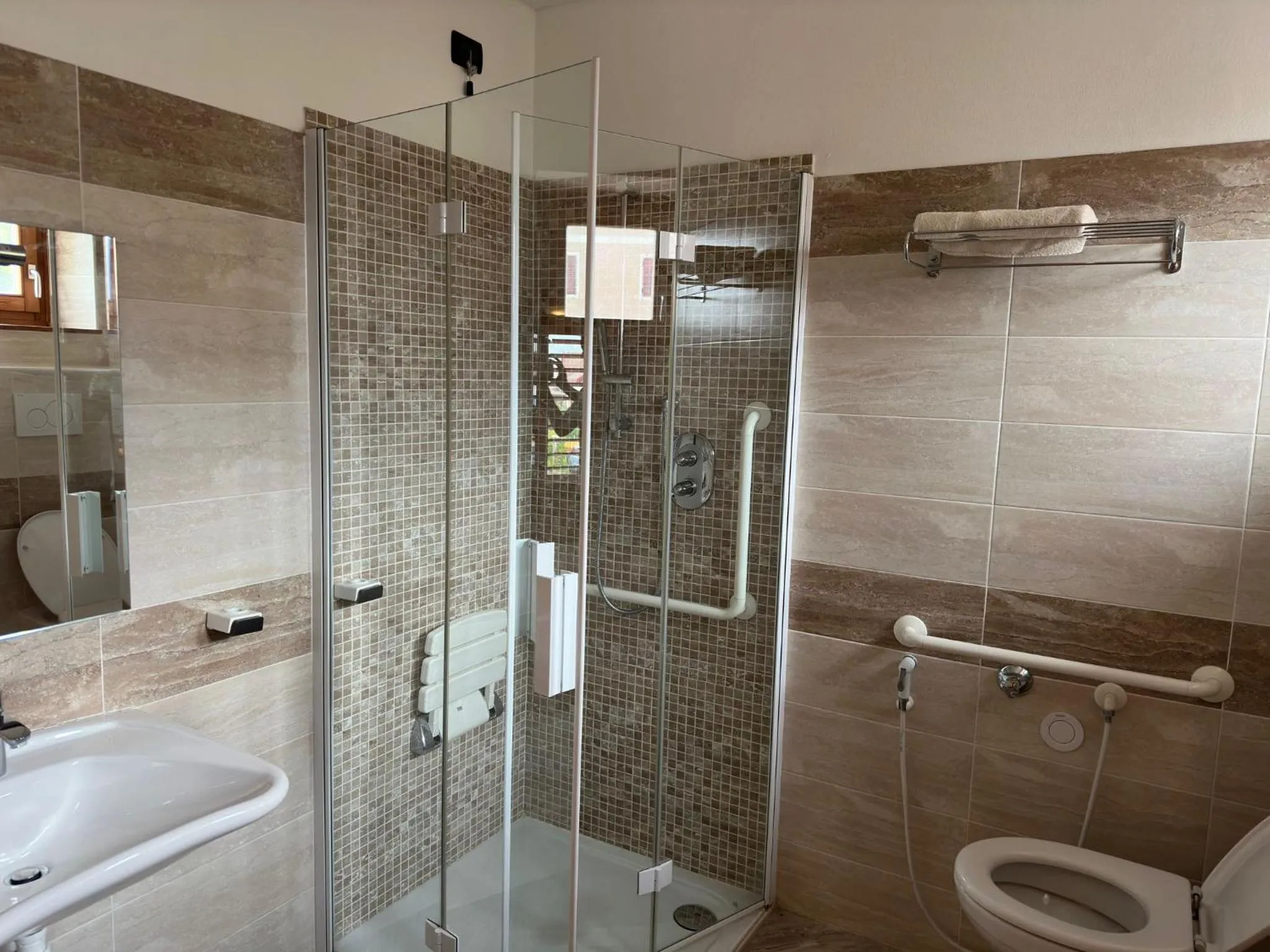 Shower in VILLA NUOVA