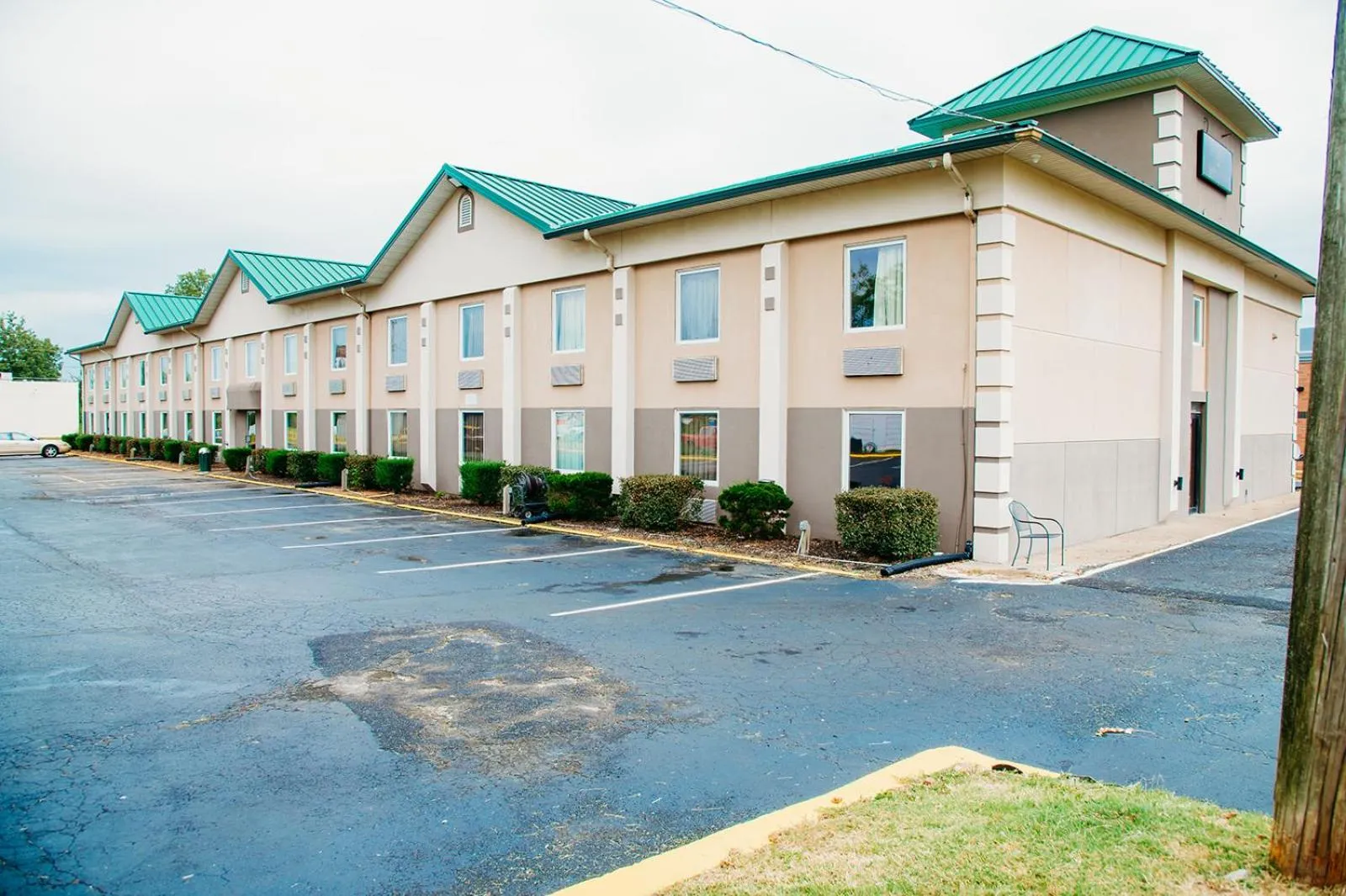 Country Garden & Suites