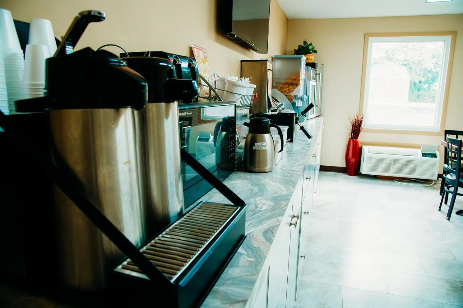 Country Garden & Suites