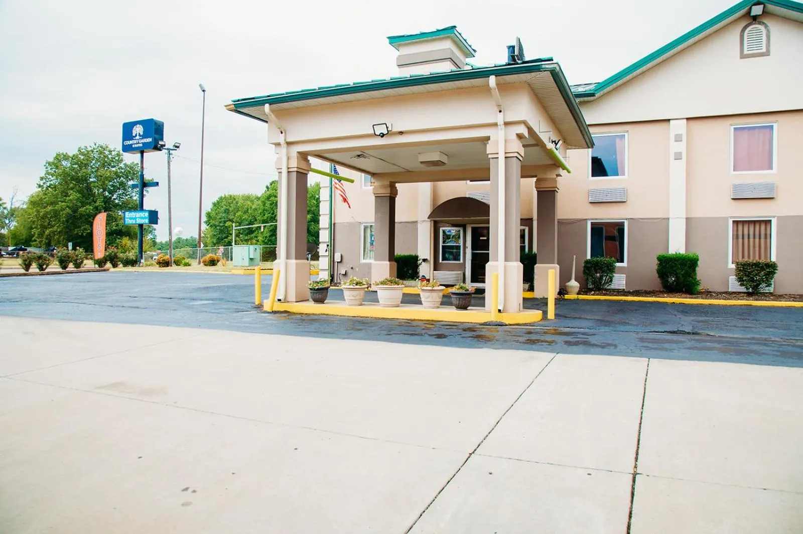 Country Garden & Suites