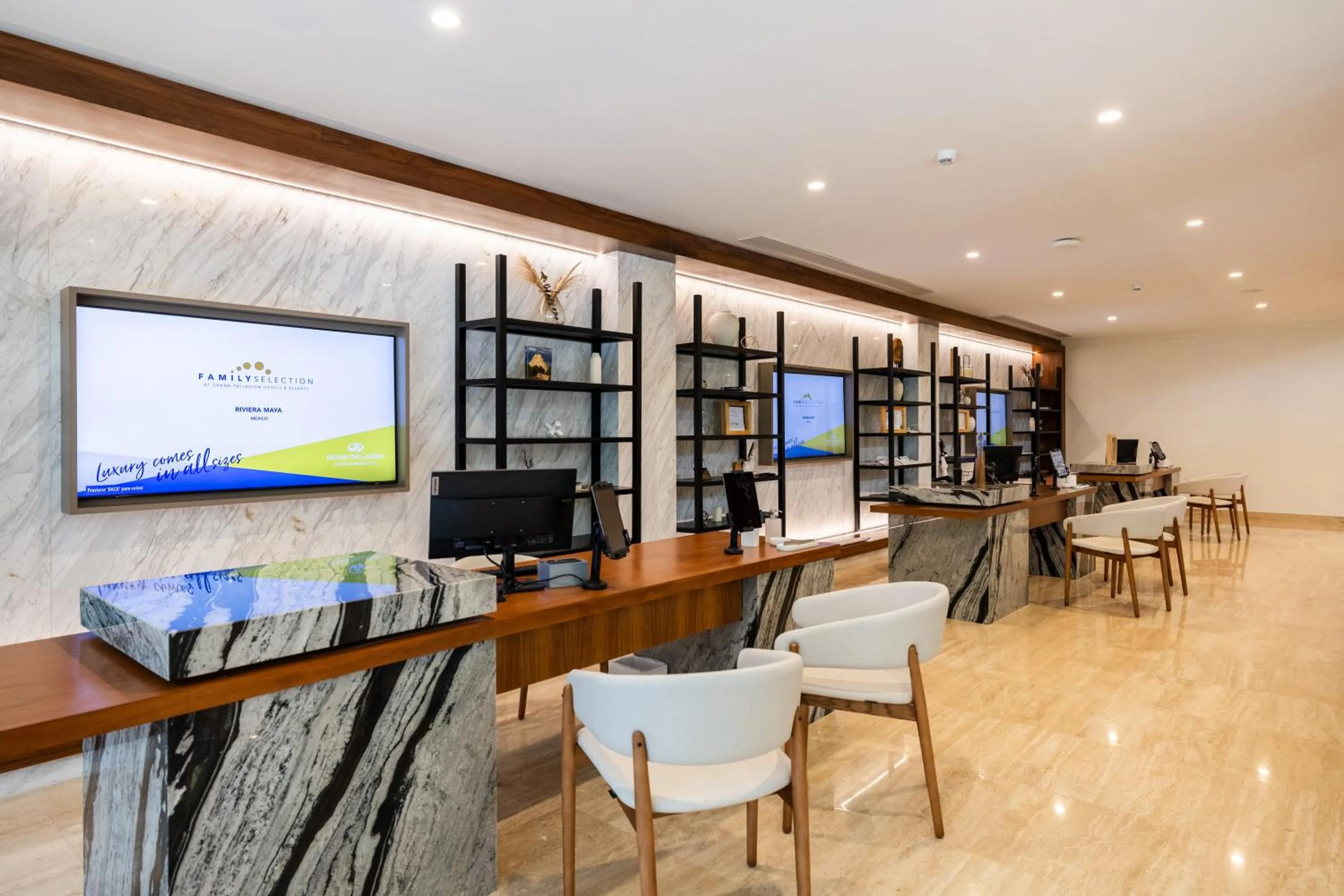 Lobby or reception in Family Selection at Grand Palladium Kantenah Resort & Spa - All Inclusive