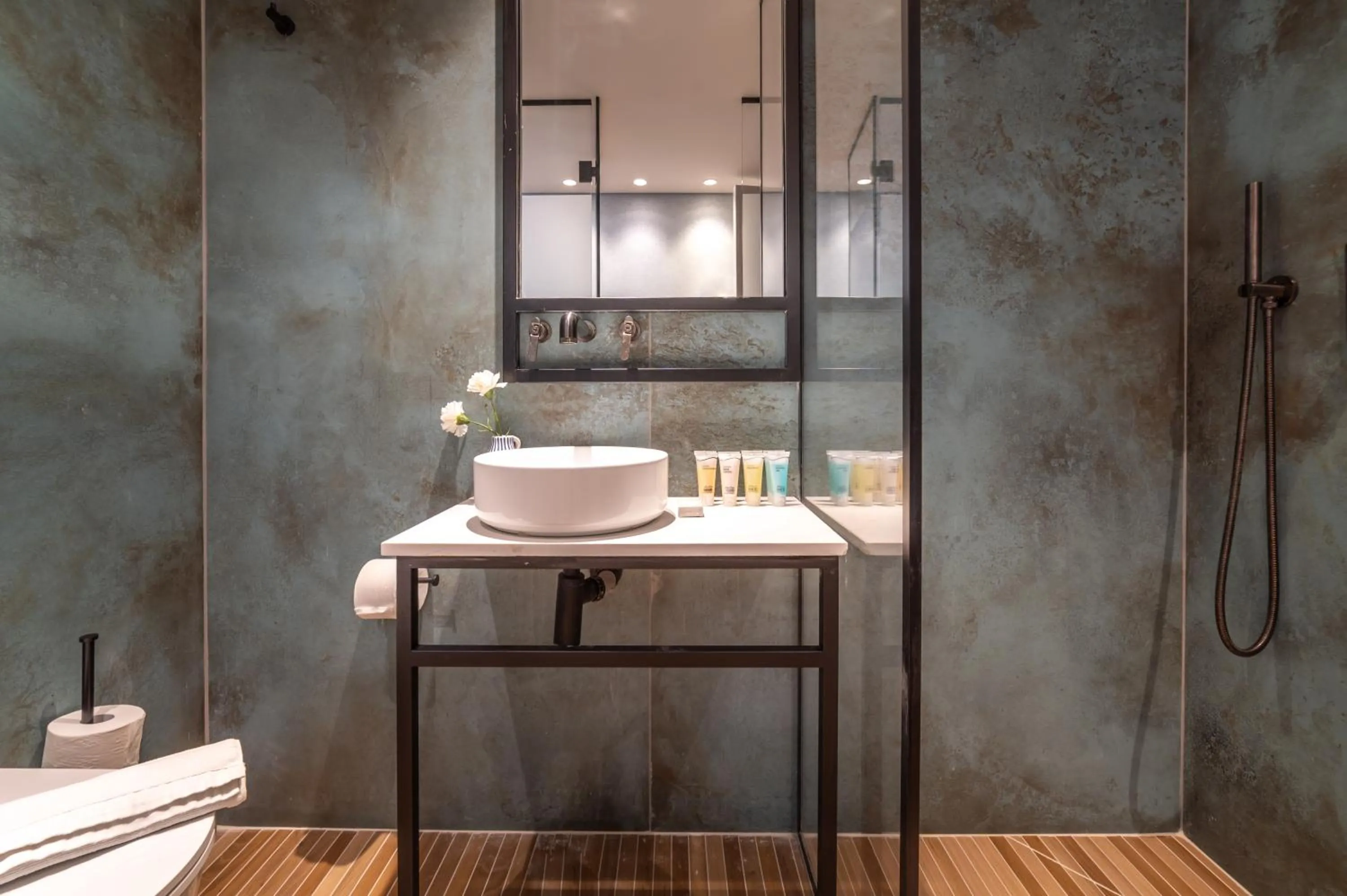 Bathroom in Stay Kook Jerusalem