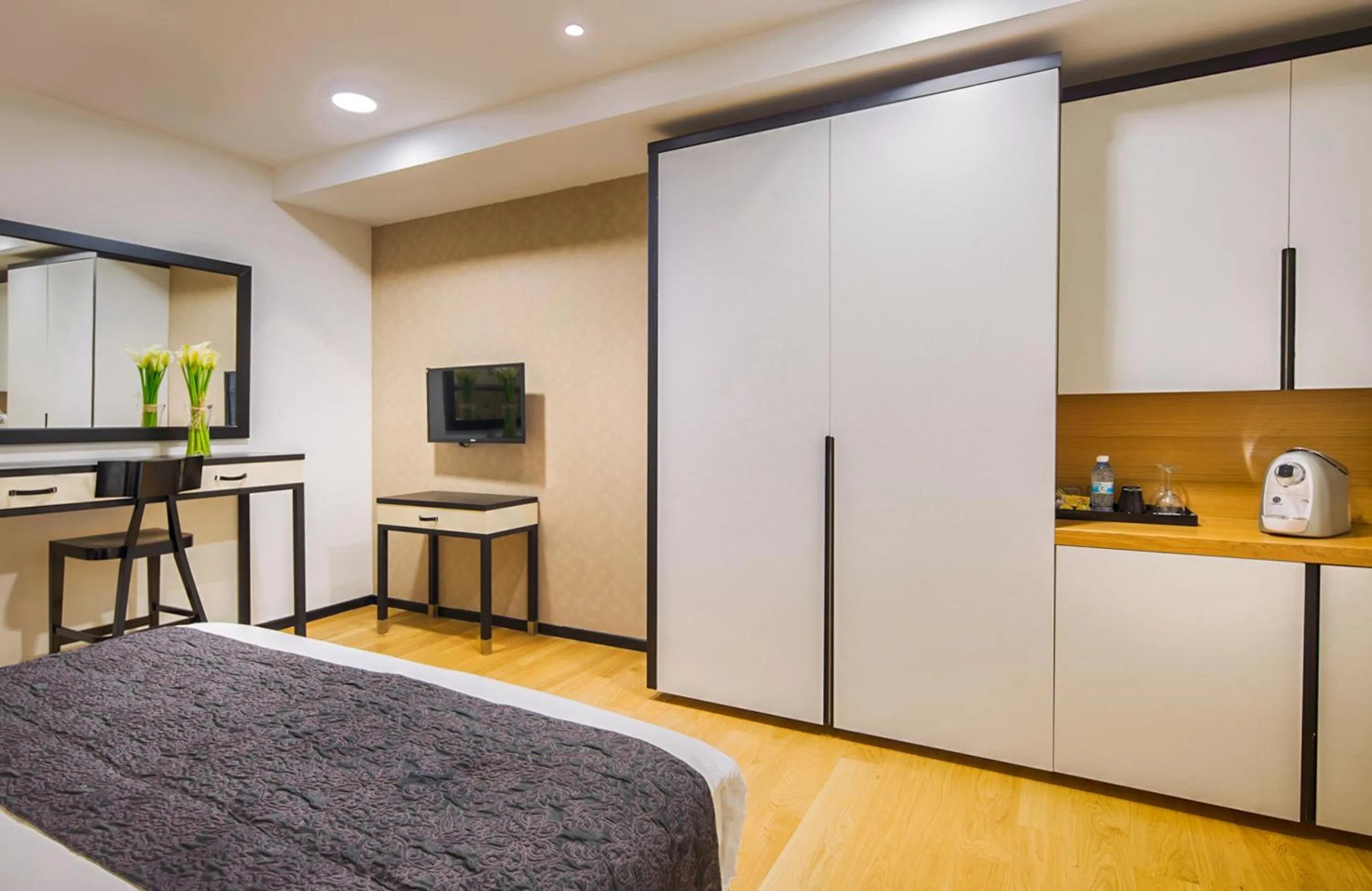 Photo of the whole room in Stay Kook Jerusalem