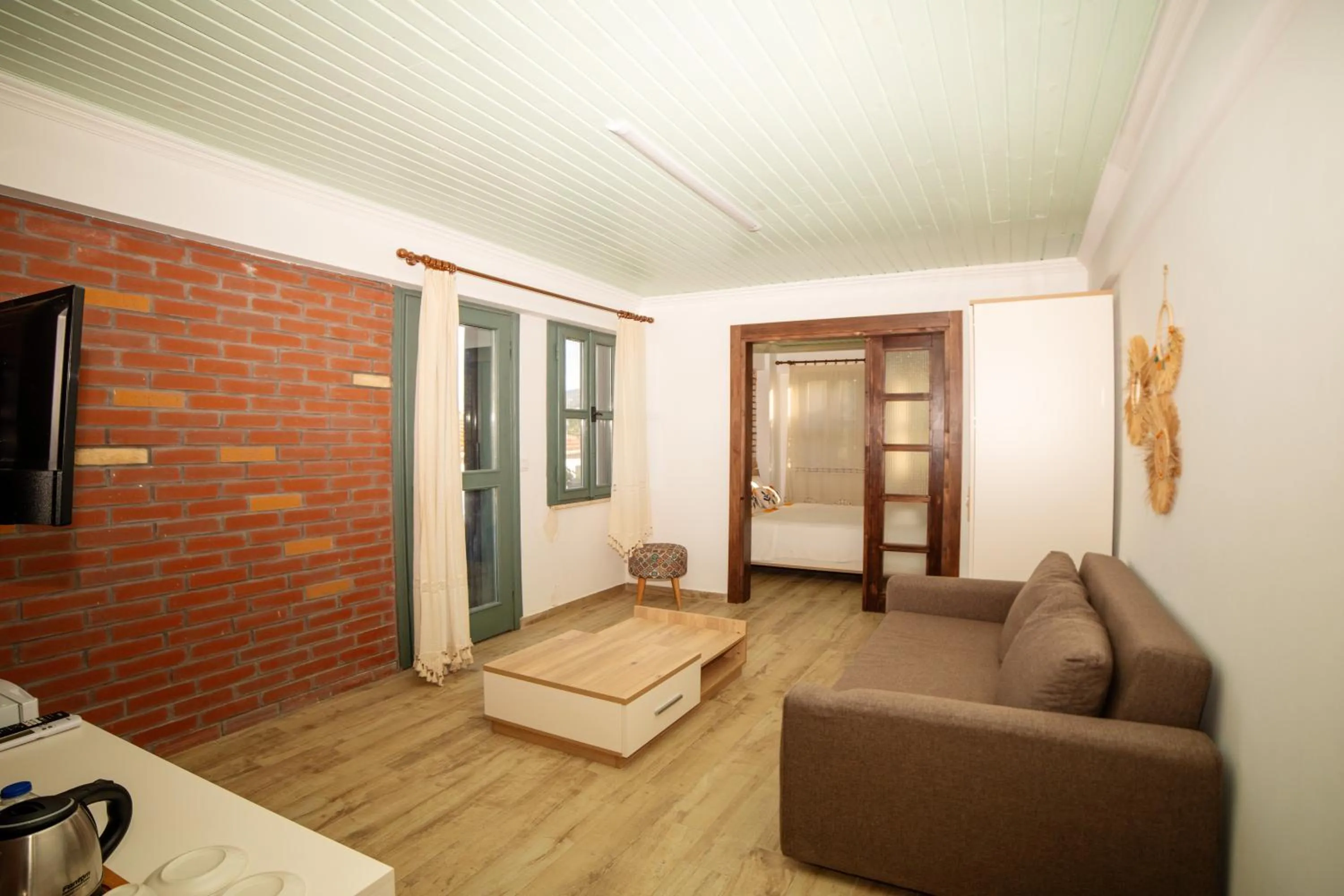 TV and multimedia in Paradise İmroz Butik Otel