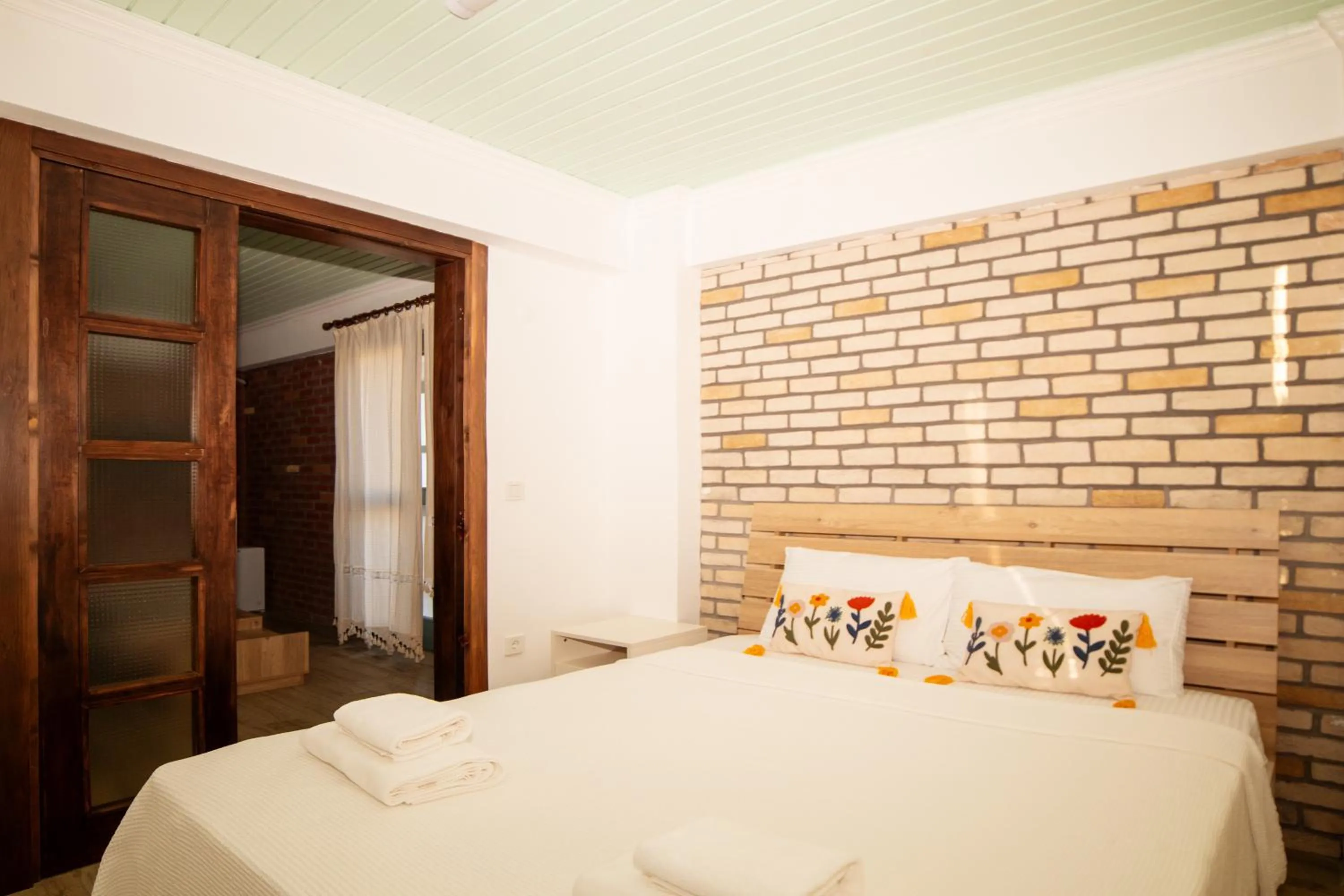 Bed in Paradise İmroz Butik Otel