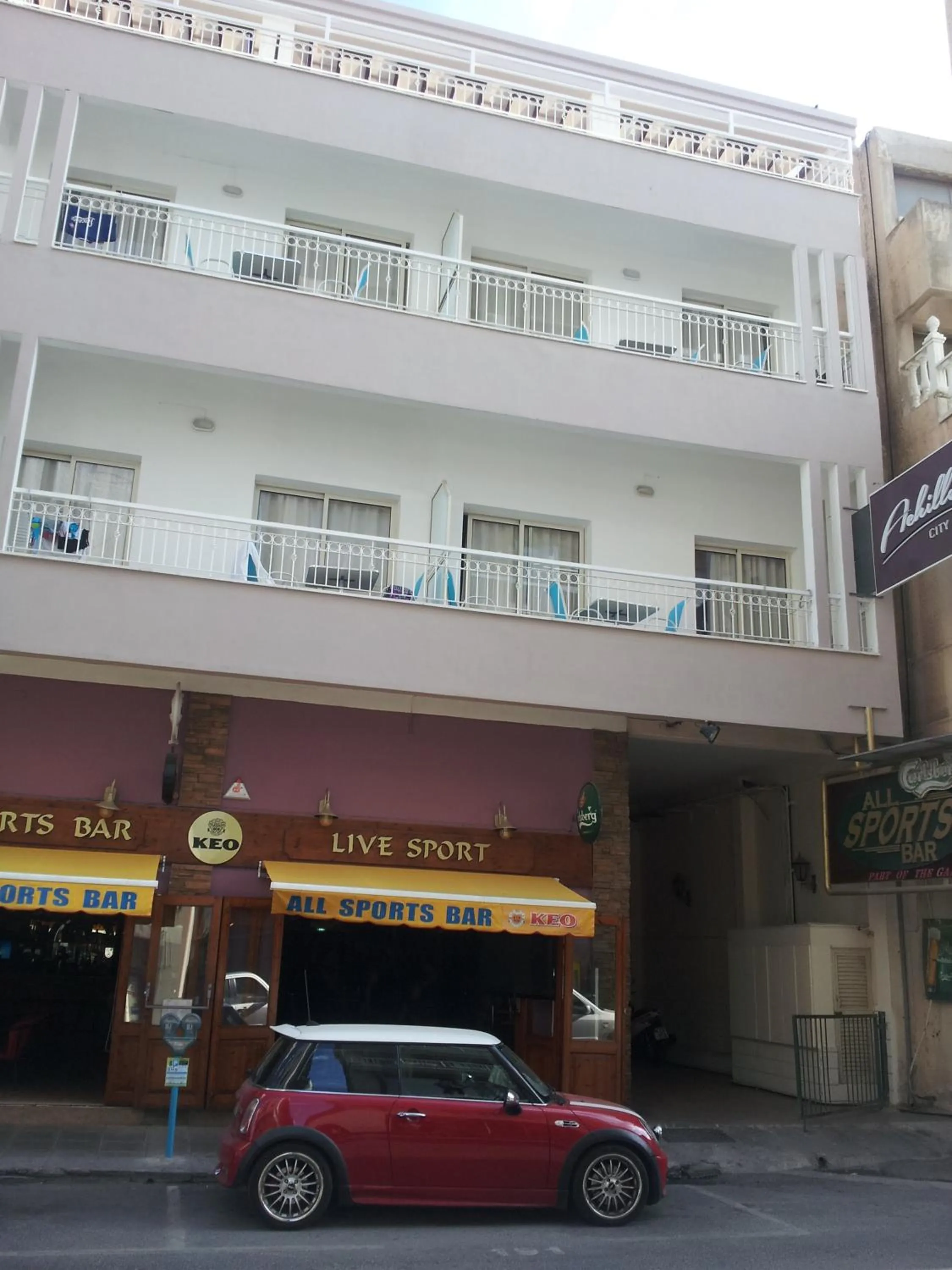 Facade/entrance in Stephanie City Apartments