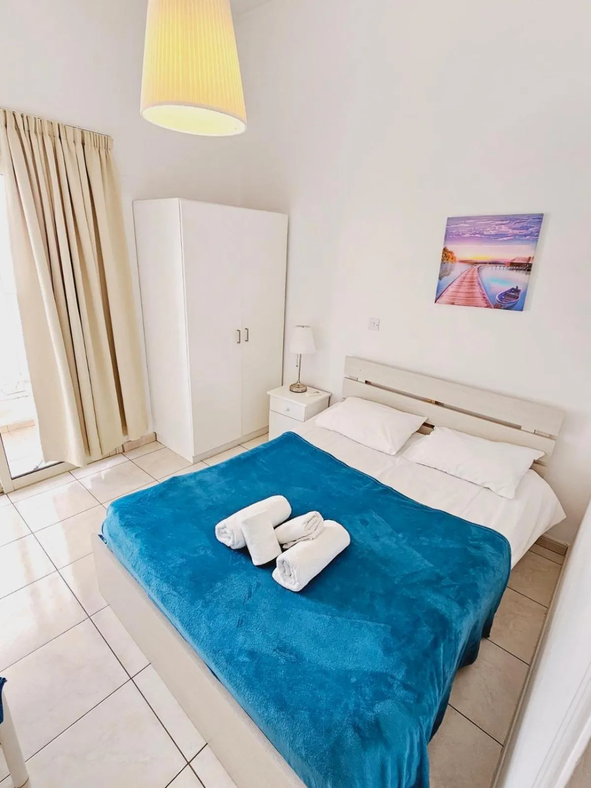 Bedroom, Bed in Stephanie City Apartments