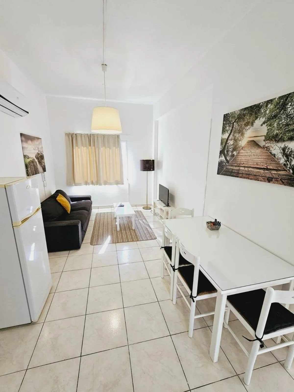 Living room in Stephanie City Apartments