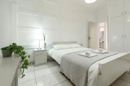 Stephanie City Apartments