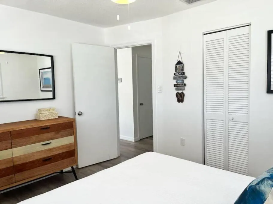 Bed in Modern Apartment - 3 of 4