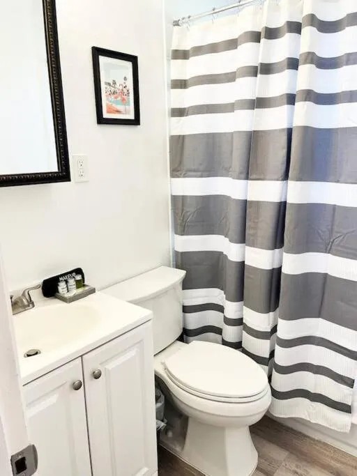 Modern Apartment - 3 of 4