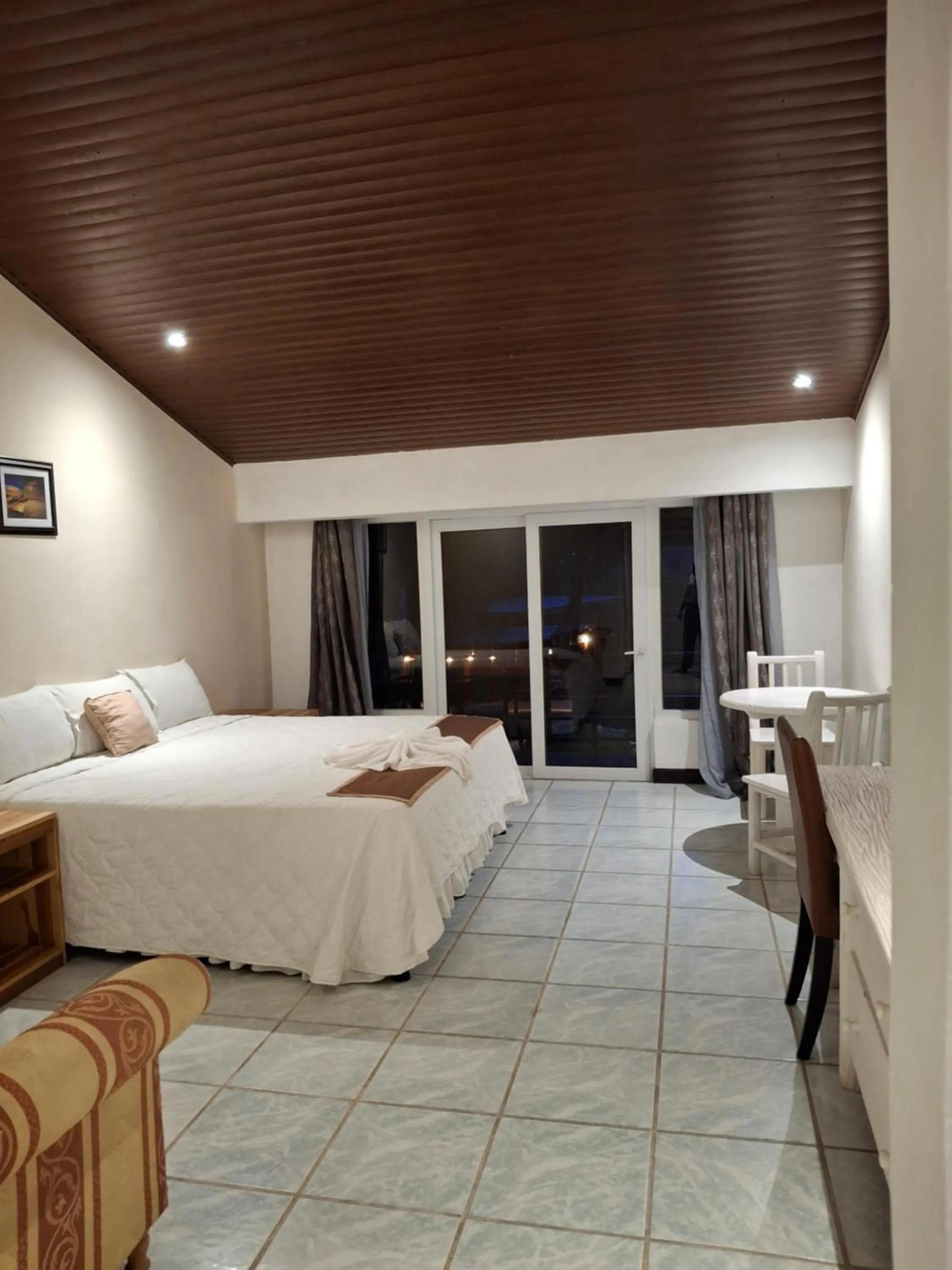 Bed in Hotel MarBrissa