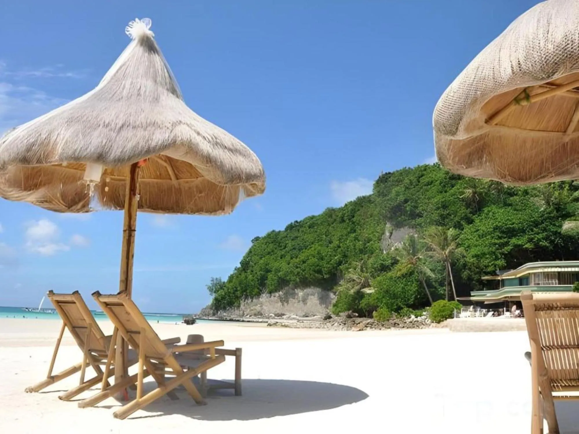 Beach in RedDoorz at Sir G Hotel D'Mall Boracay