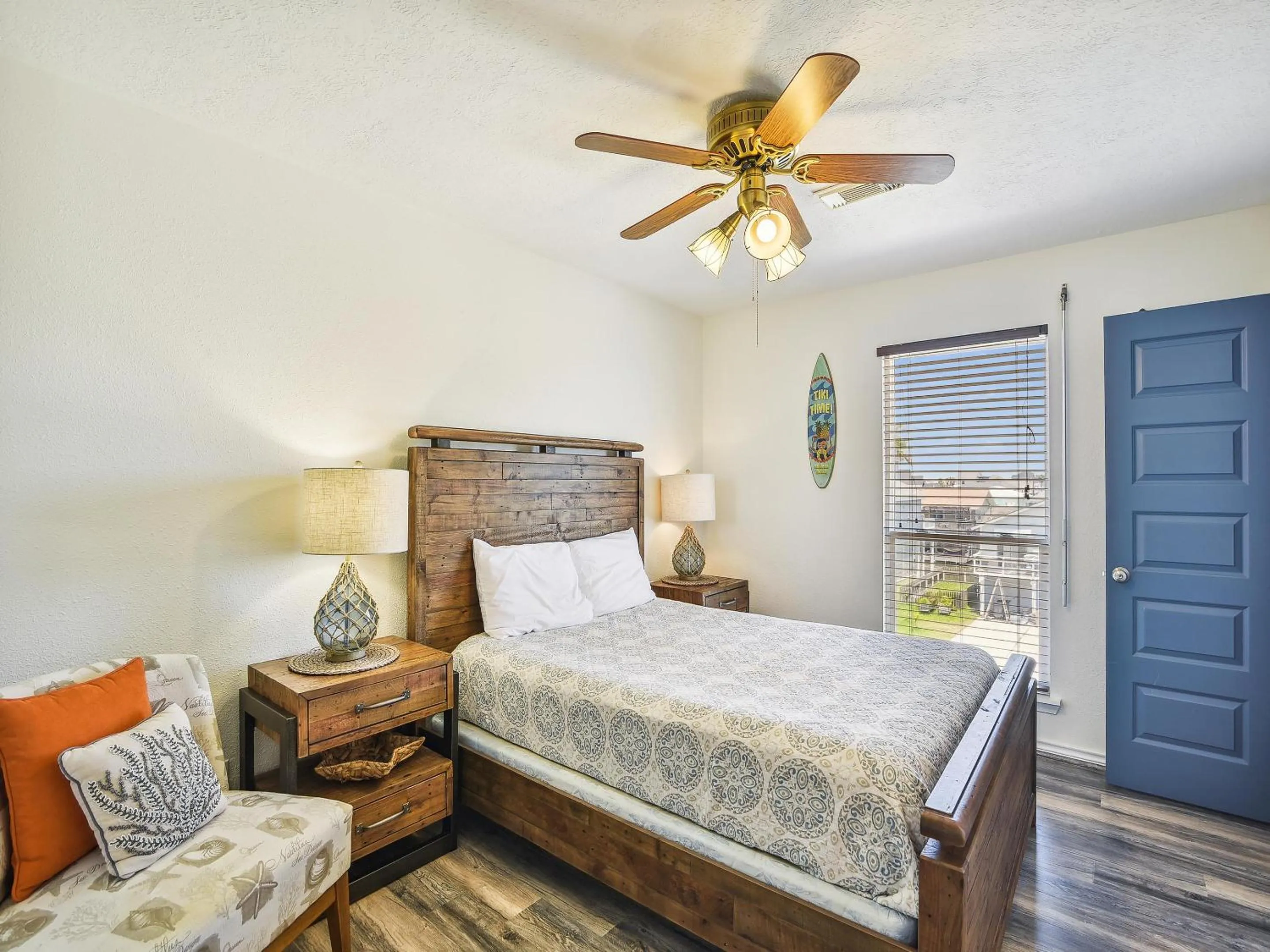 Property building, Bed in Tiki Lagoon