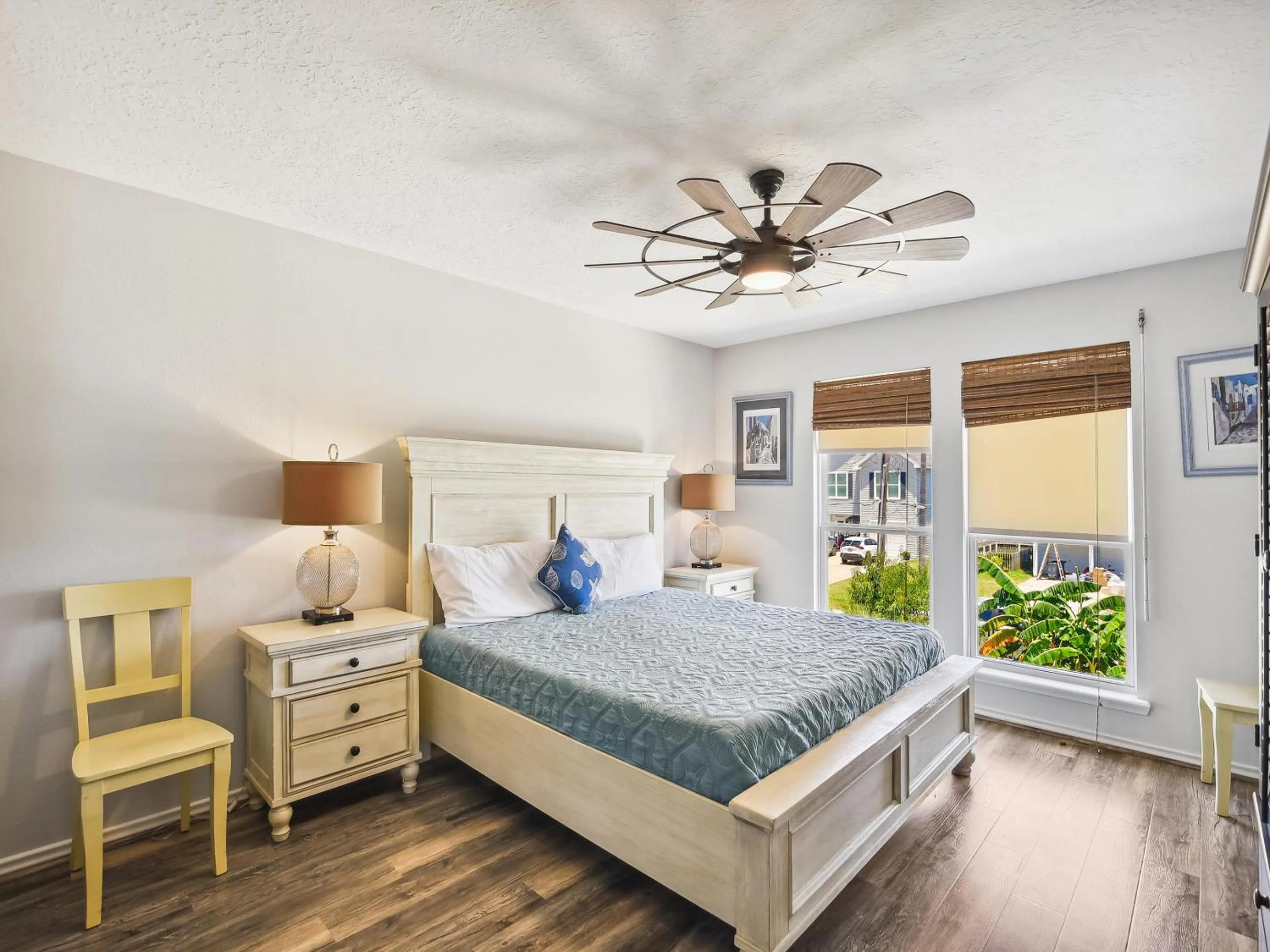 Property building, Bed in Tiki Lagoon