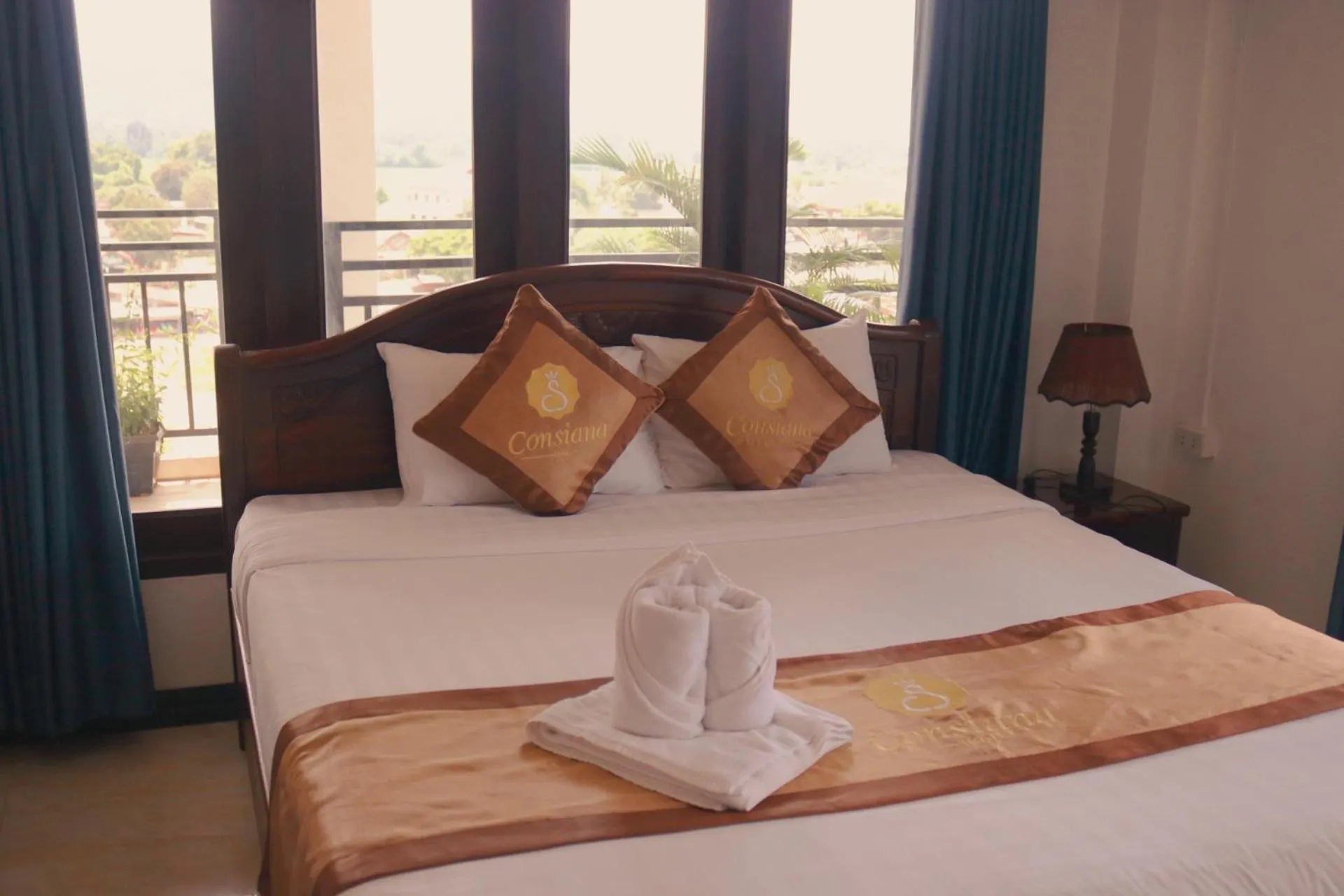 Bedroom, Bed in Vang Vieng Consiana Hotel