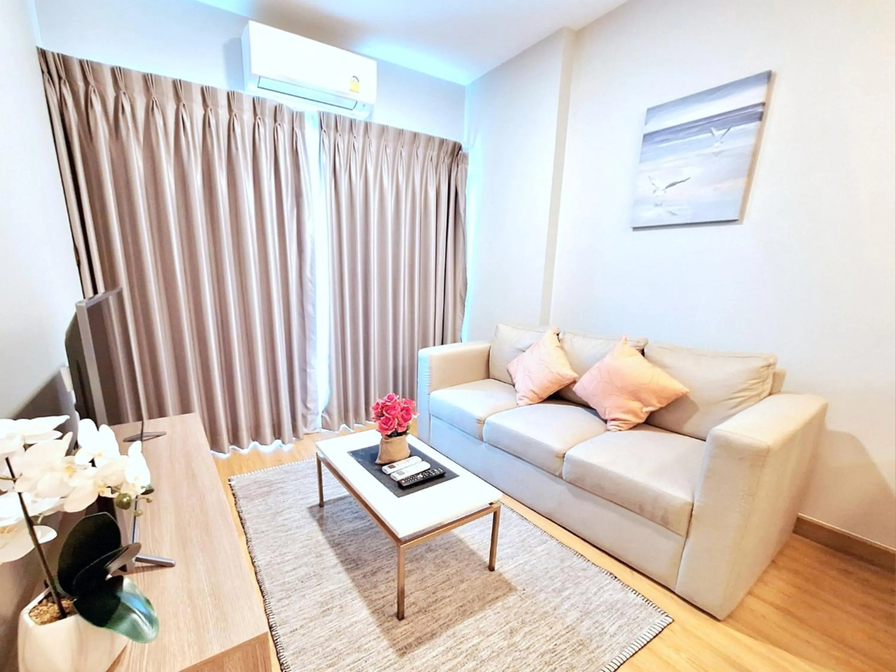 TV and multimedia in Astra Sky River Chiang Mai by Fang