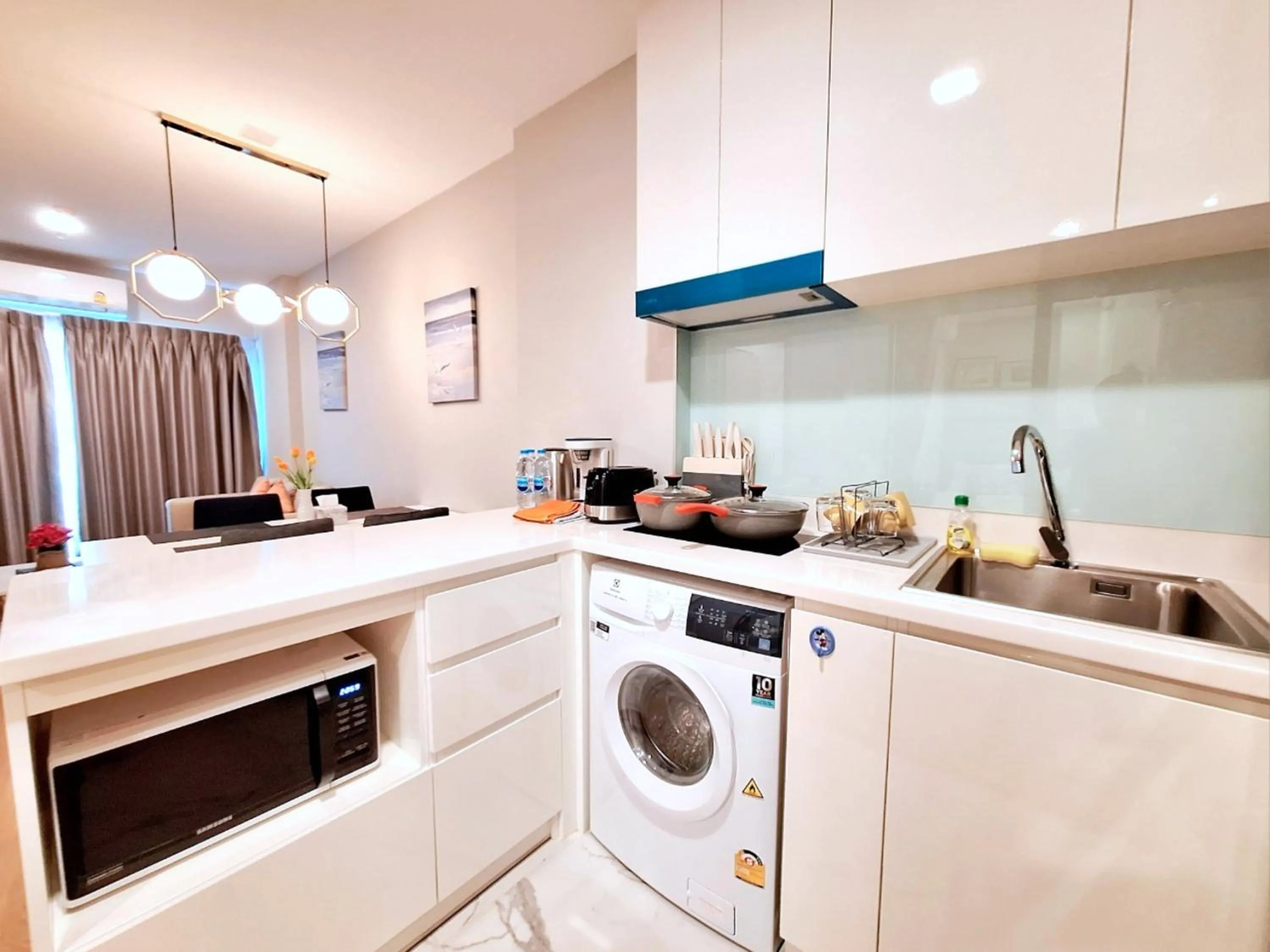 Kitchen or kitchenette in Astra Sky River Chiang Mai by Fang