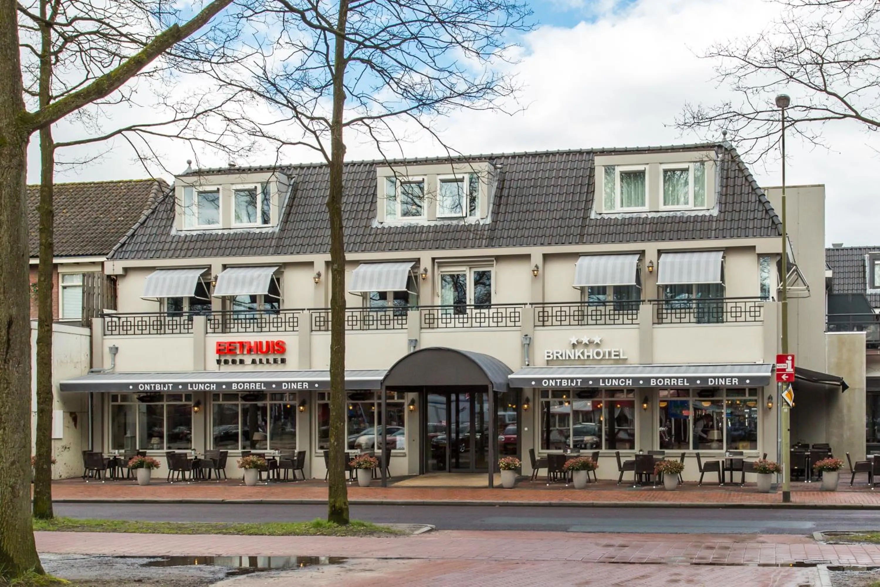 Facade/entrance in Brinkhotel