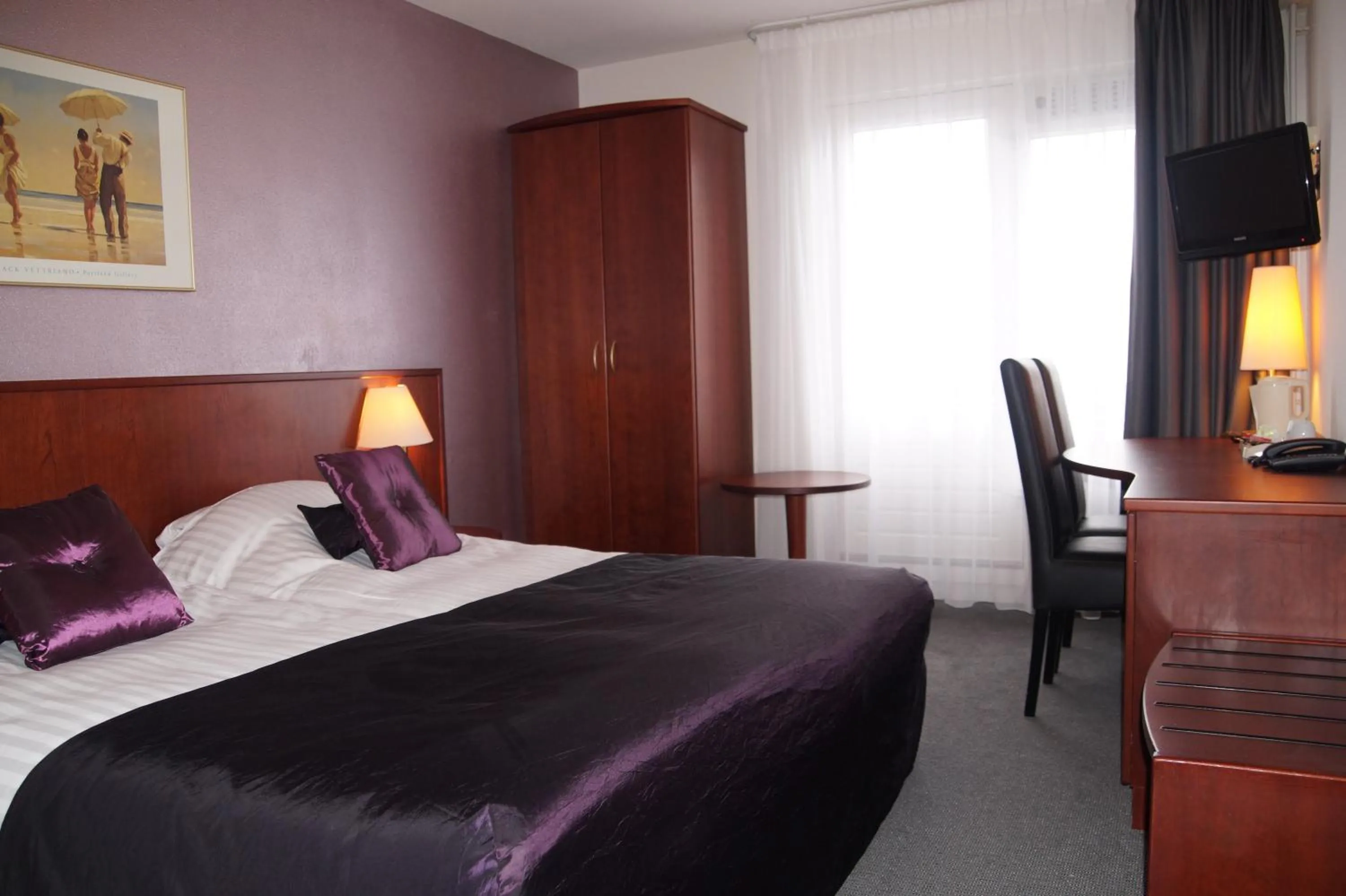 Photo of the whole room, Bed in Brinkhotel