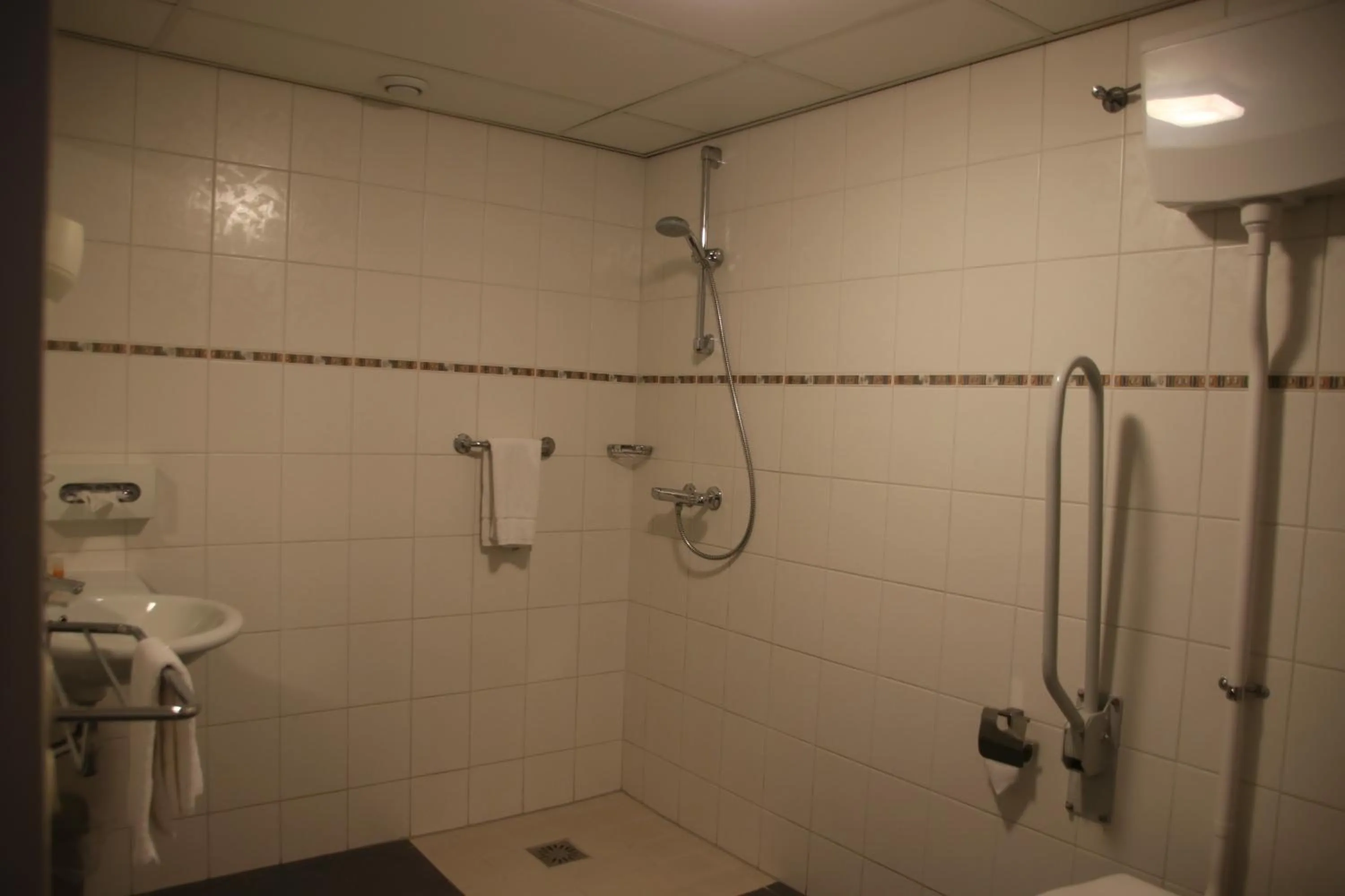 Shower in Brinkhotel
