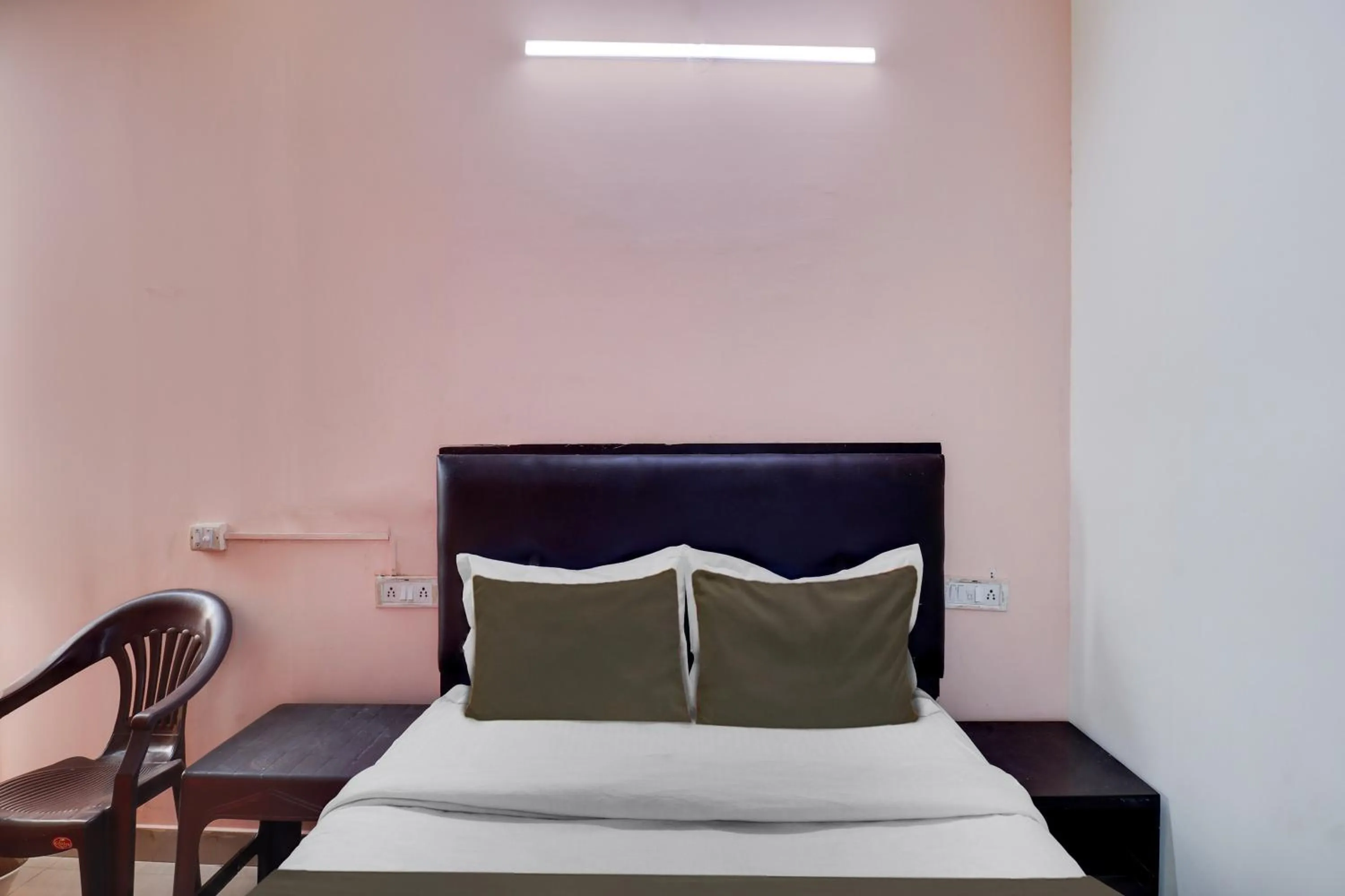 Bedroom, Bed in Hotel O Royal Galaxy