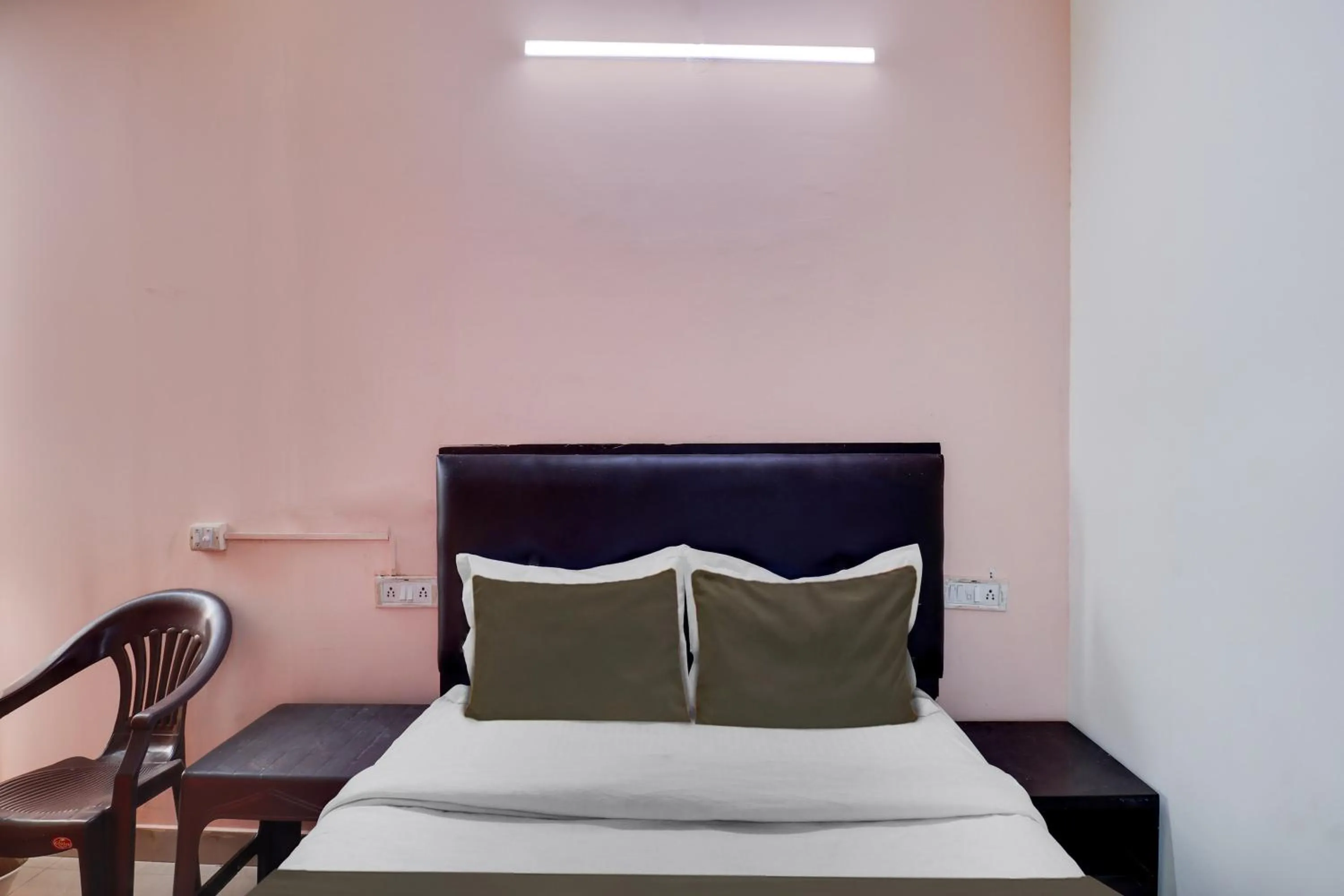 Bedroom, Bed in Hotel O Royal Galaxy