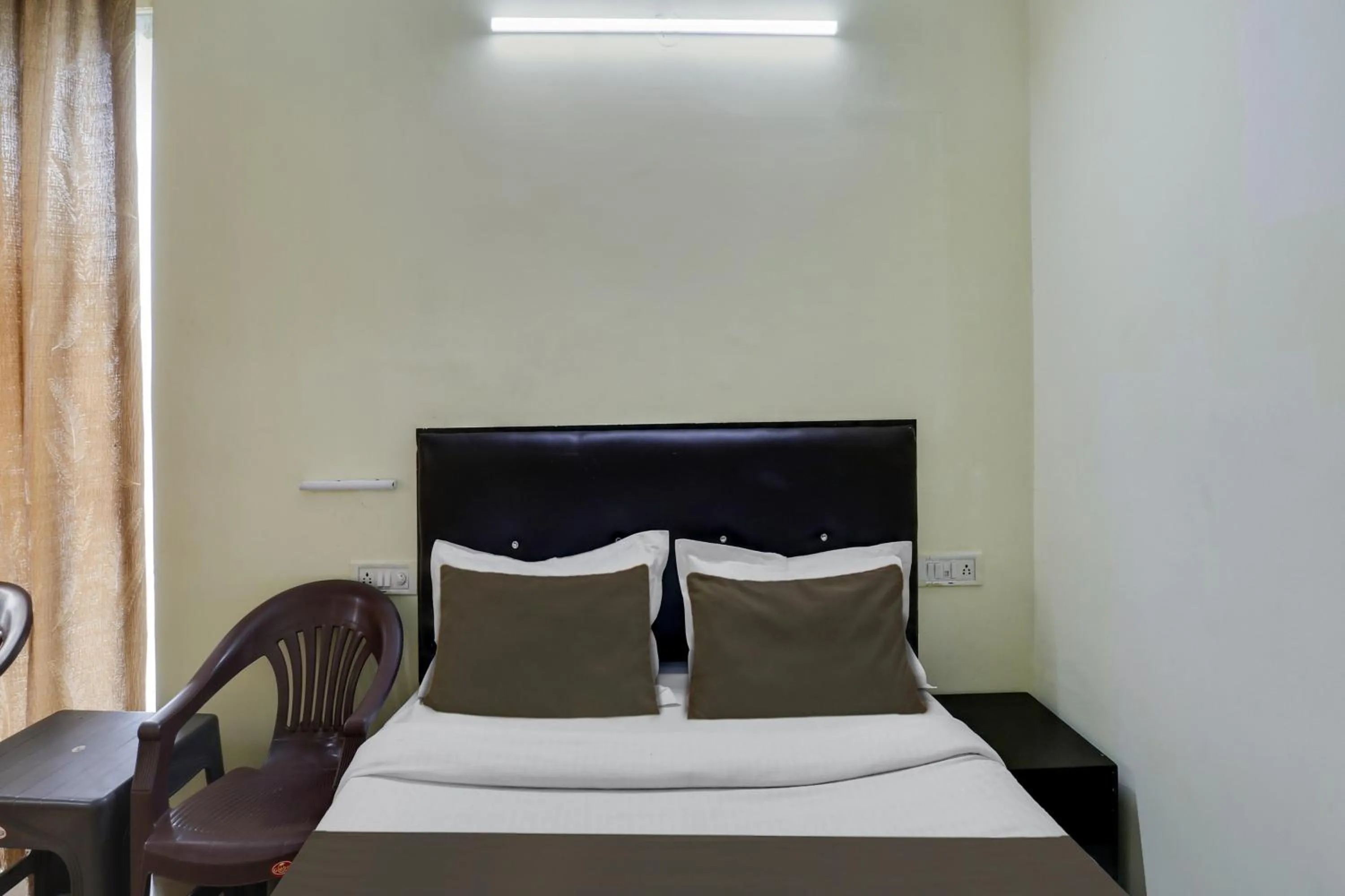 Bedroom, Bed in Hotel O Royal Galaxy