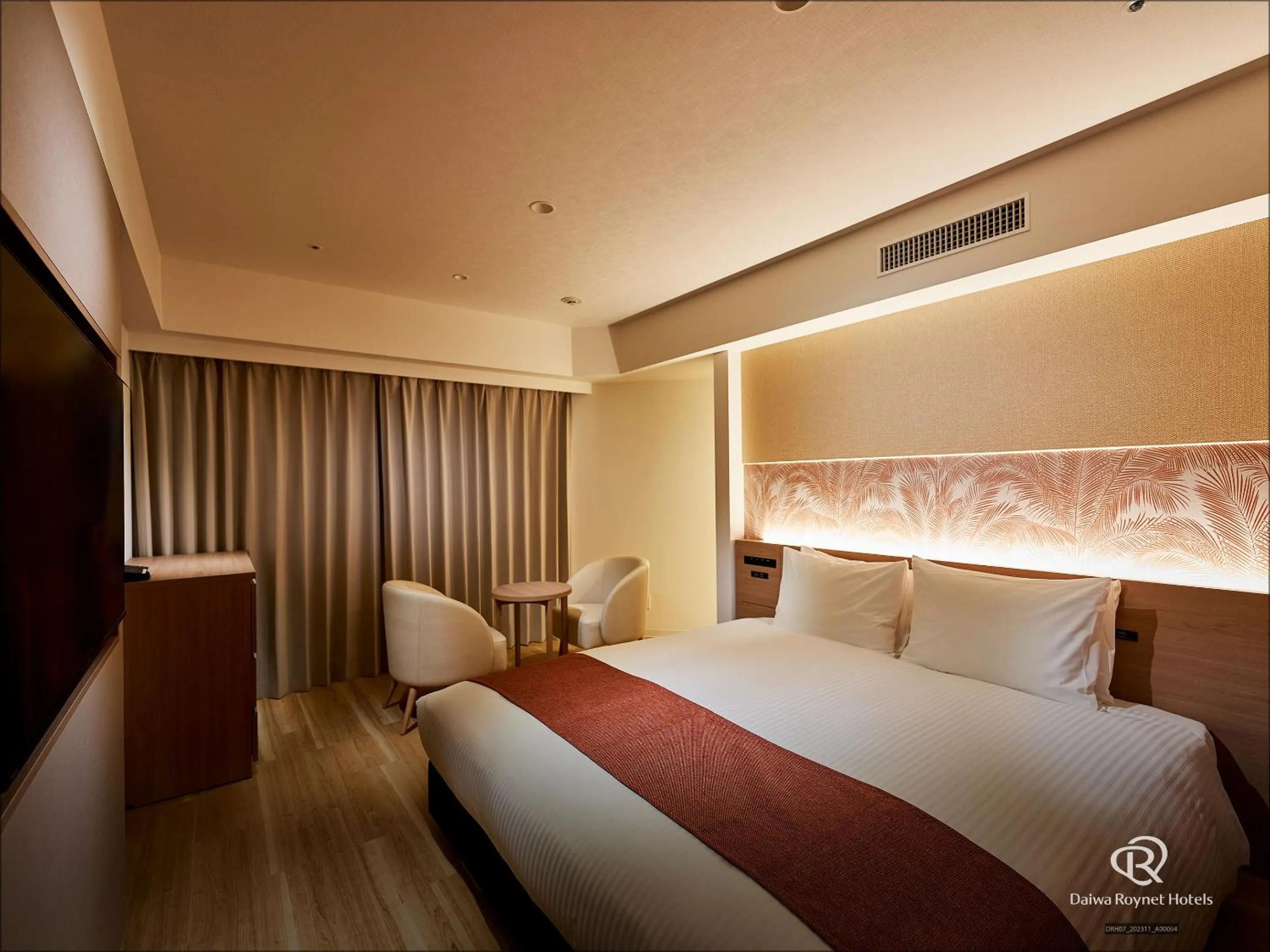 Bedroom, Bed in Daiwa Roynet Hotel NAHA-OMOROMACHI PREMIER