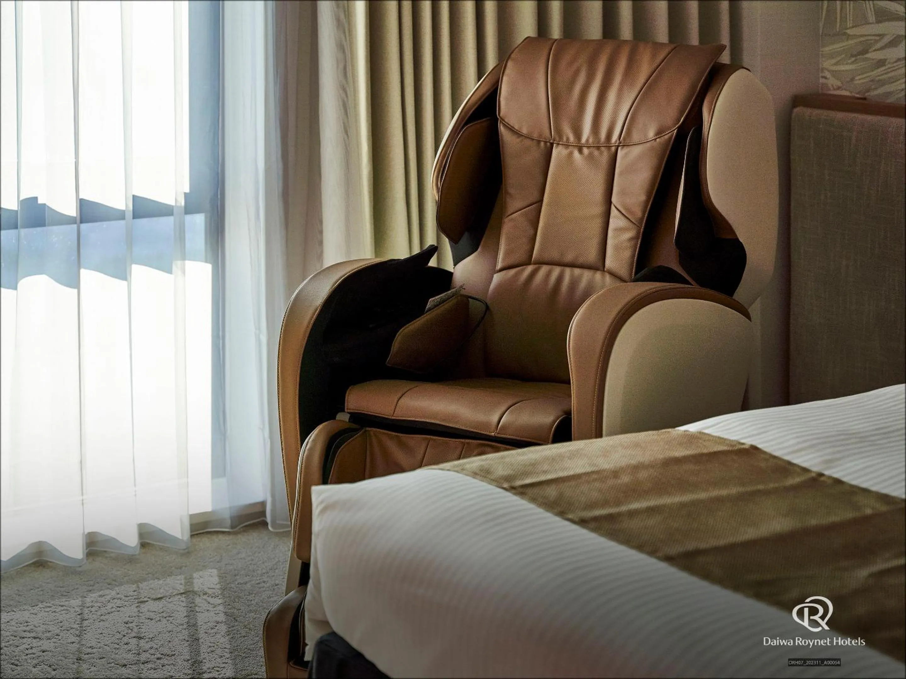 Photo of the whole room, Bed in Daiwa Roynet Hotel NAHA-OMOROMACHI PREMIER