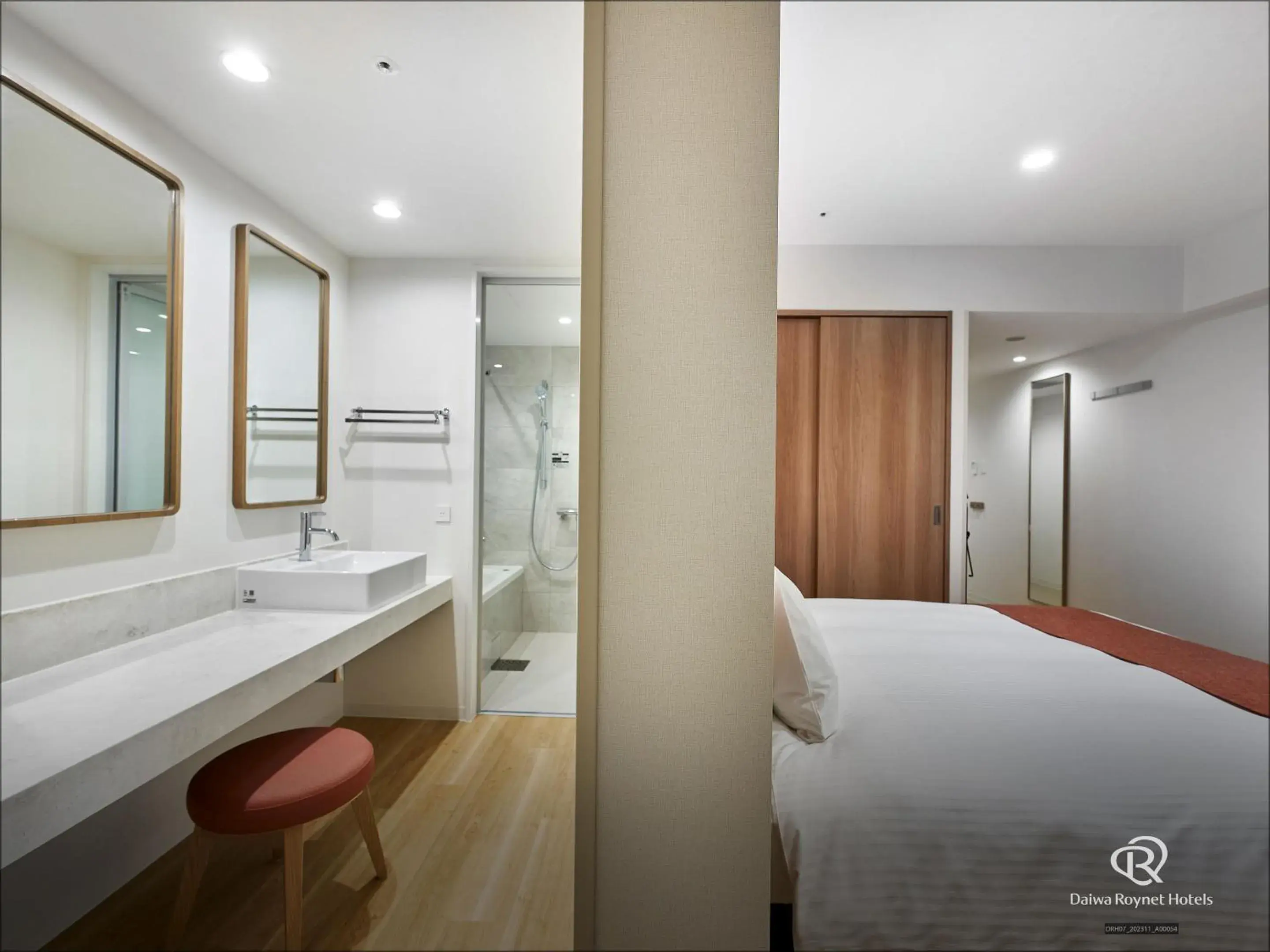 Premium Double Room (1 Adults) - single occupancy - Non-Smoking in Daiwa Roynet Hotel NAHA-OMOROMACHI PREMIER Premium Double Room (1 Adults) - single occupancy - Non-Smoking in Daiwa Roynet Hotel NAHA-OMOROMACHI PREMIER
