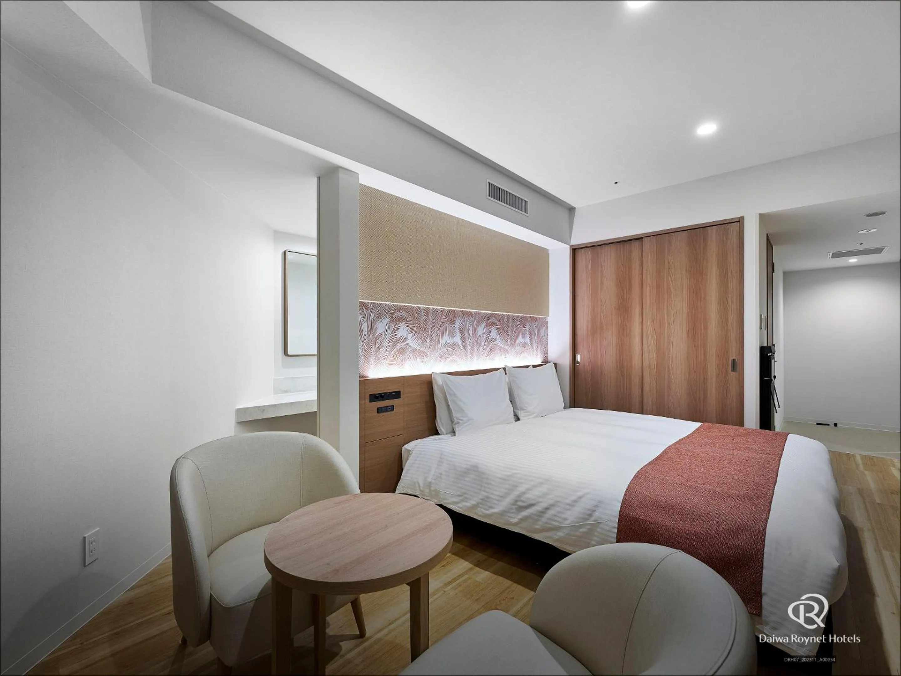 Bed in Daiwa Roynet Hotel NAHA-OMOROMACHI PREMIER