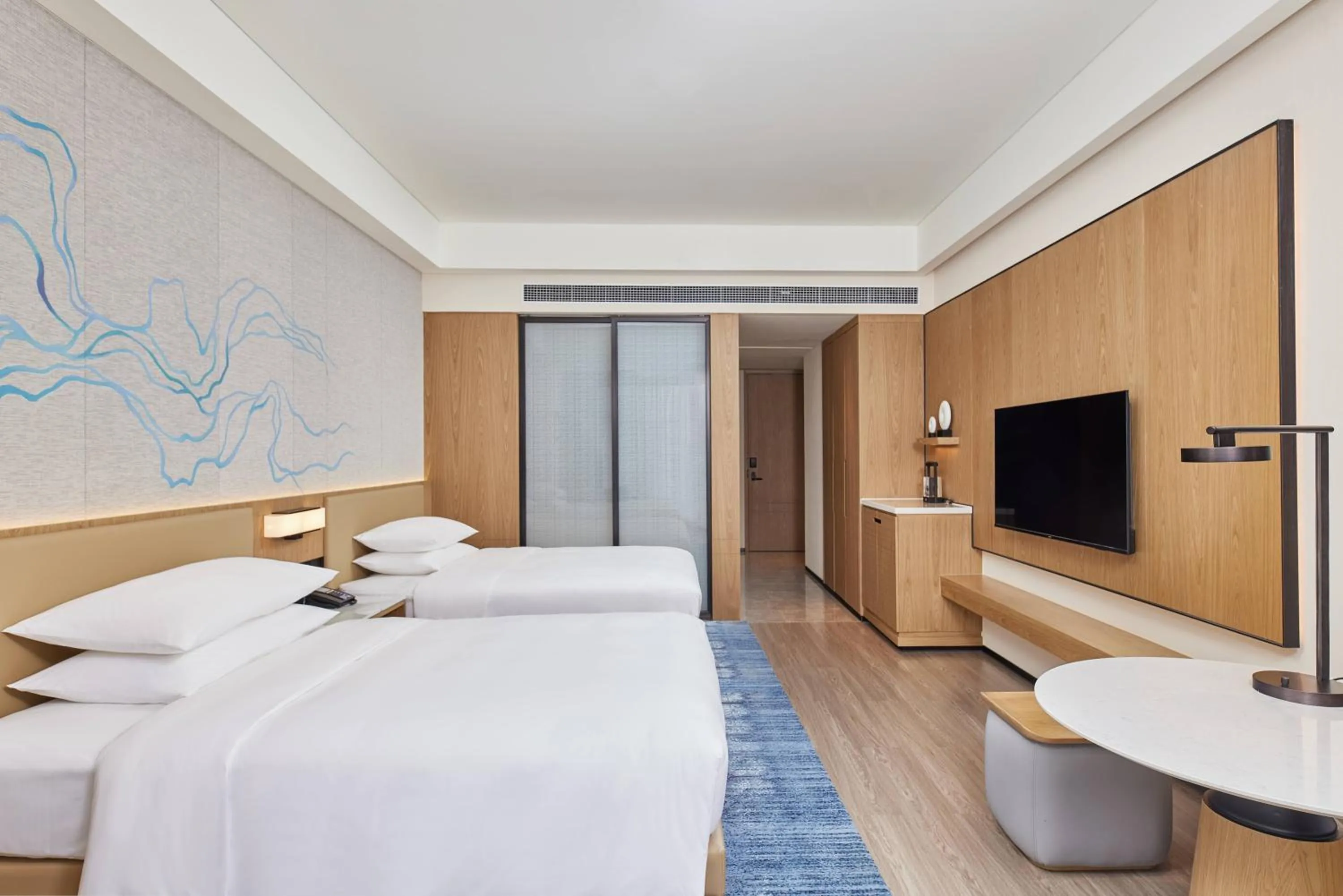 Photo of the whole room, Bed in Delta Hotels by Marriott Jiuzhaigou