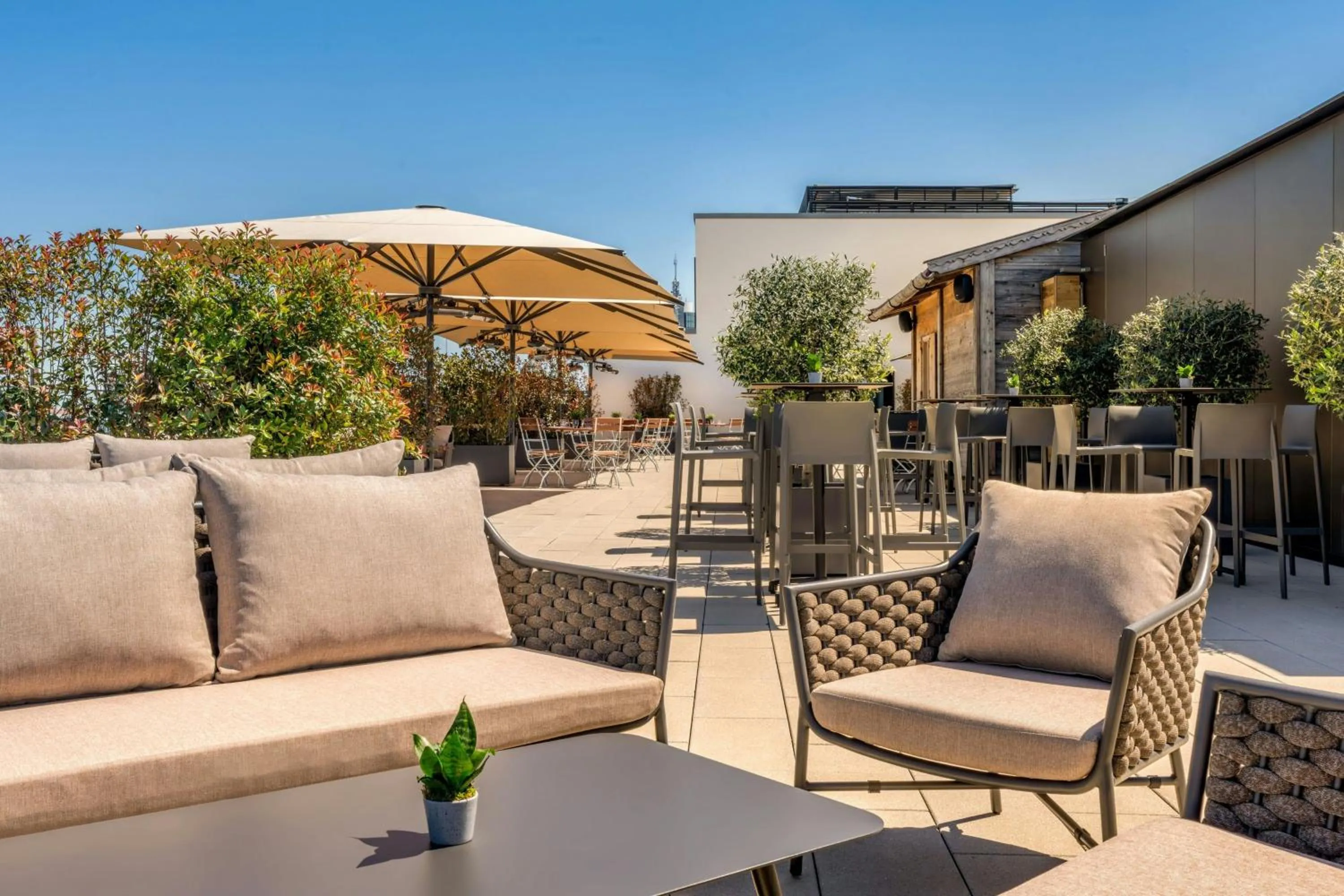 Lounge or bar in Munich Marriott Hotel City West