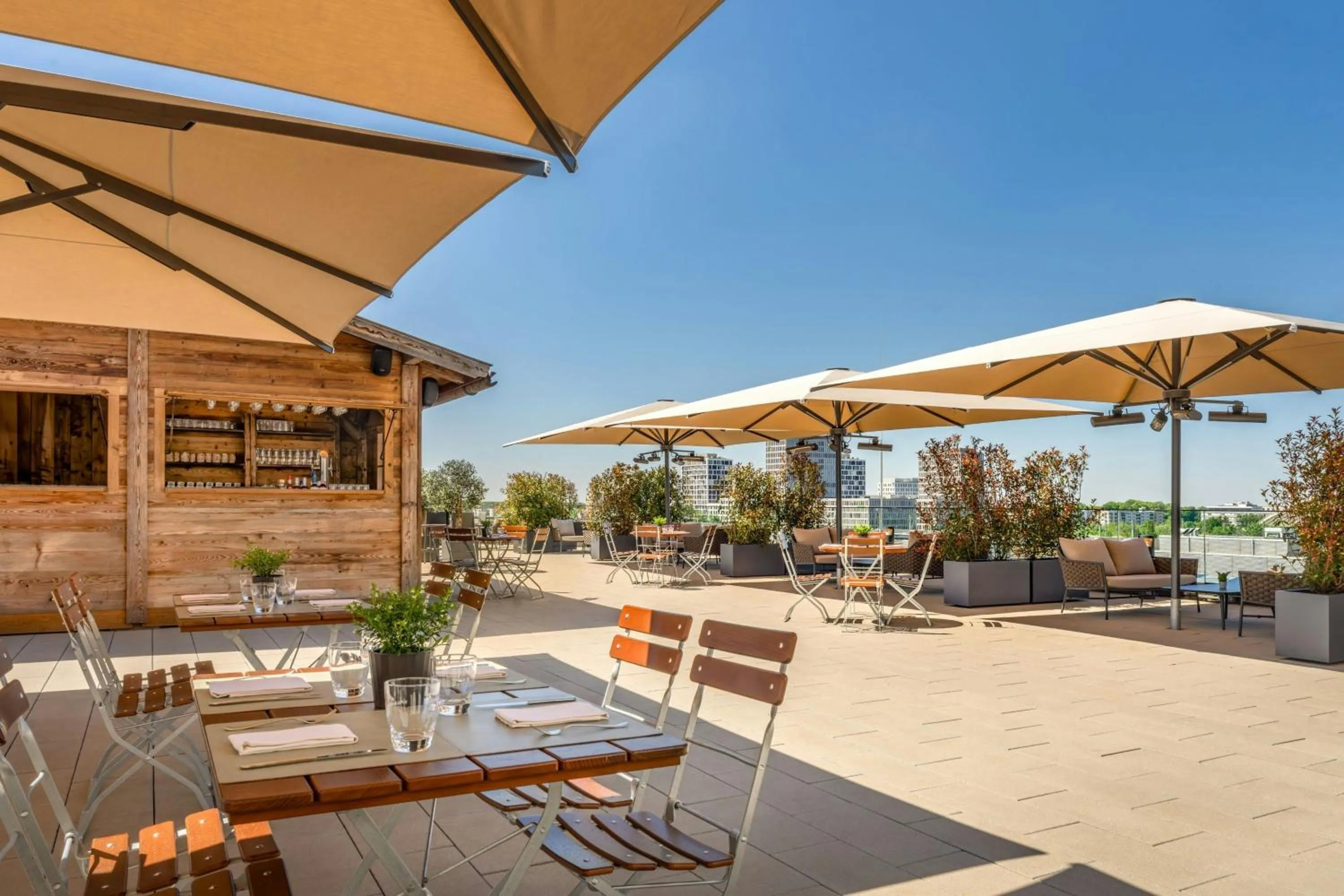 Restaurant/places to eat in Munich Marriott Hotel City West