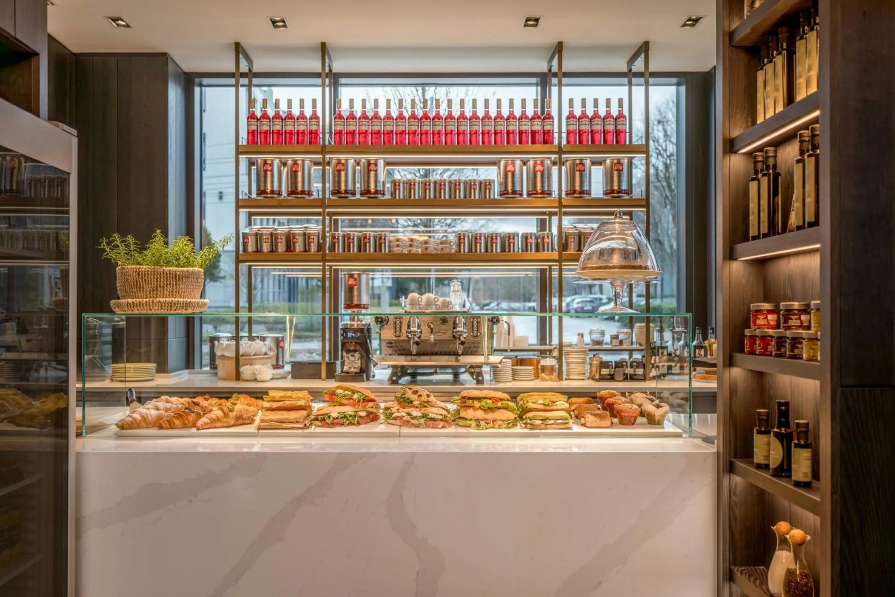 Restaurant/places to eat in Munich Marriott Hotel City West