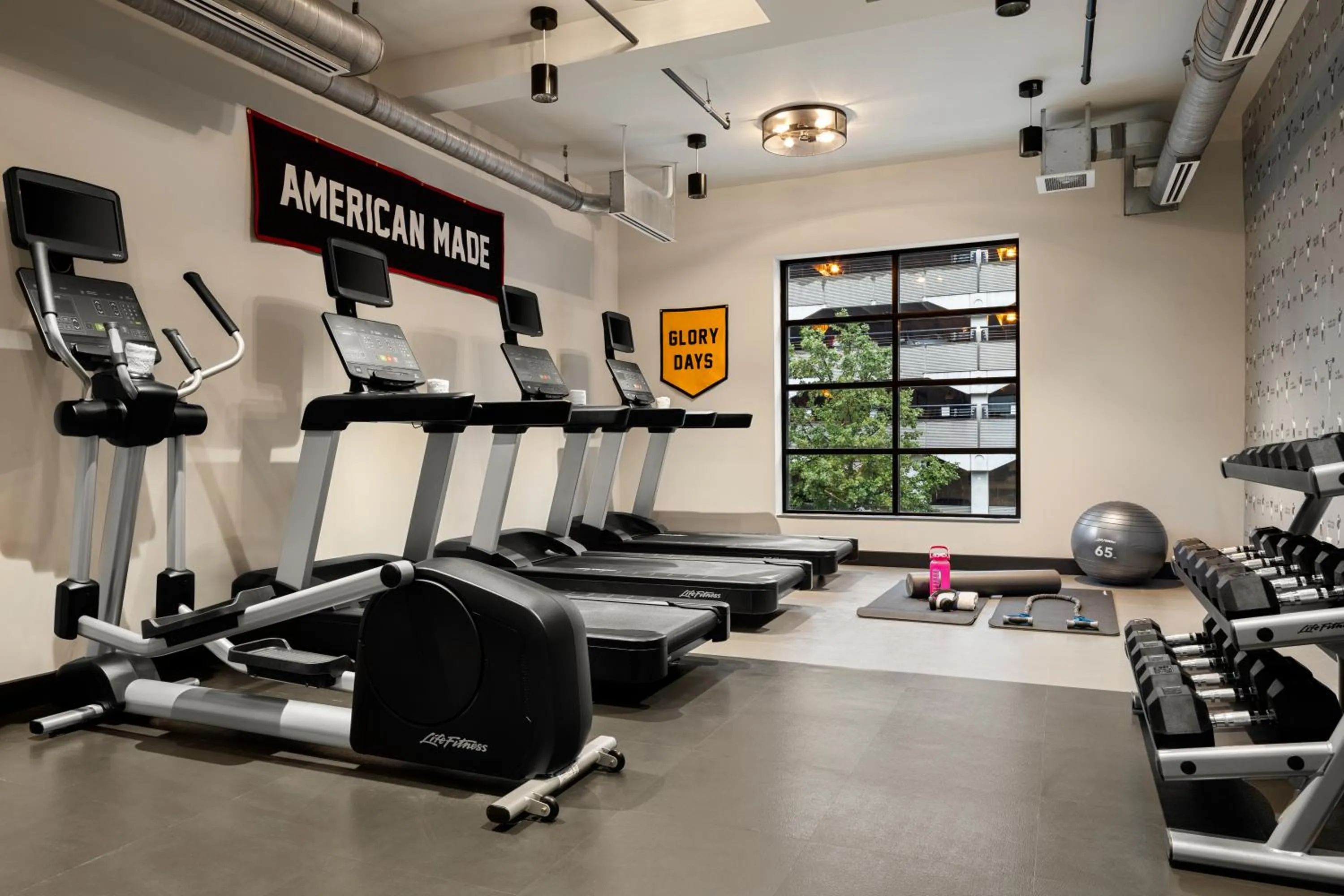 Fitness centre/facilities in Moxy Omaha Downtown