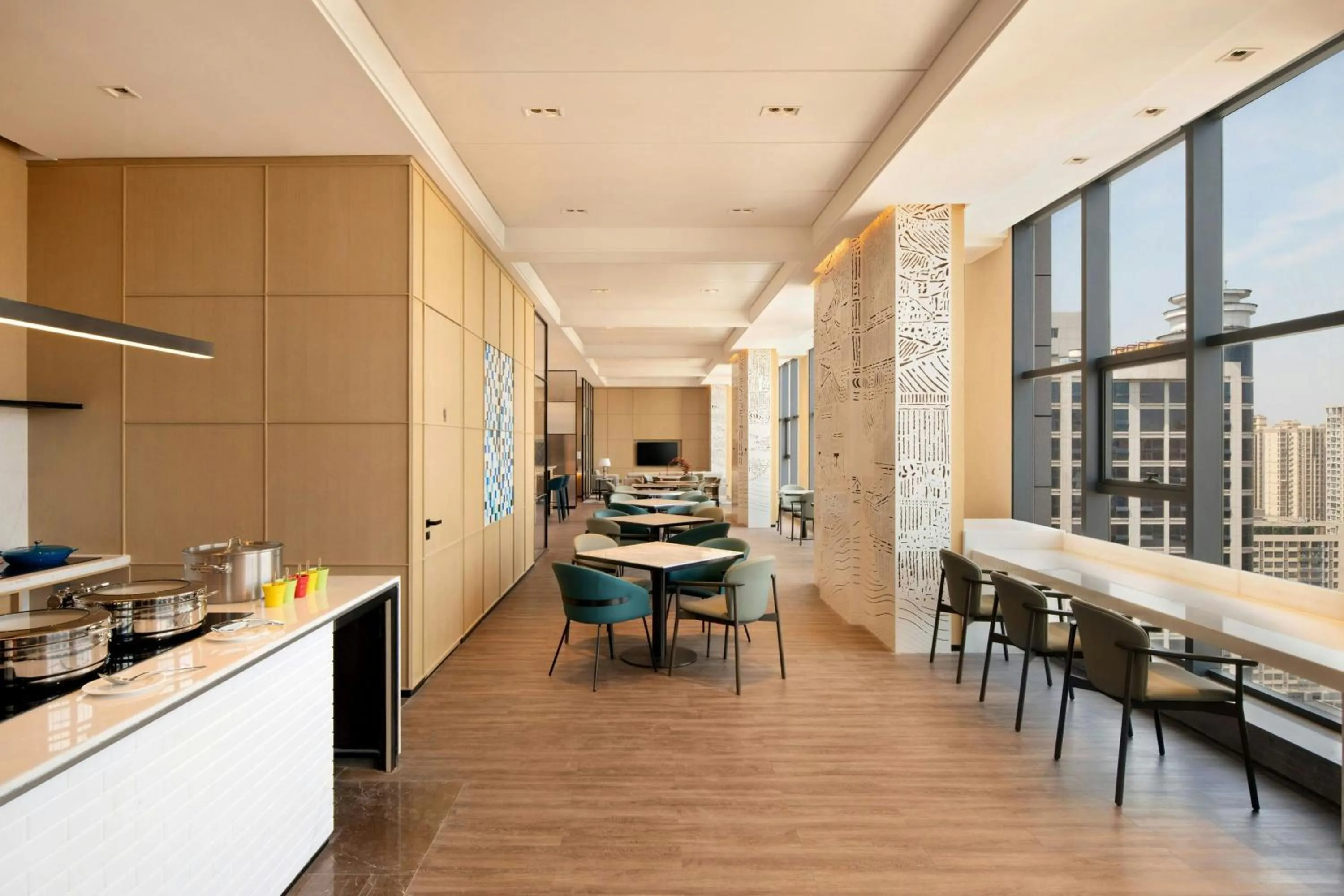 Lounge or bar in Delta Hotels by Marriott Xi'an