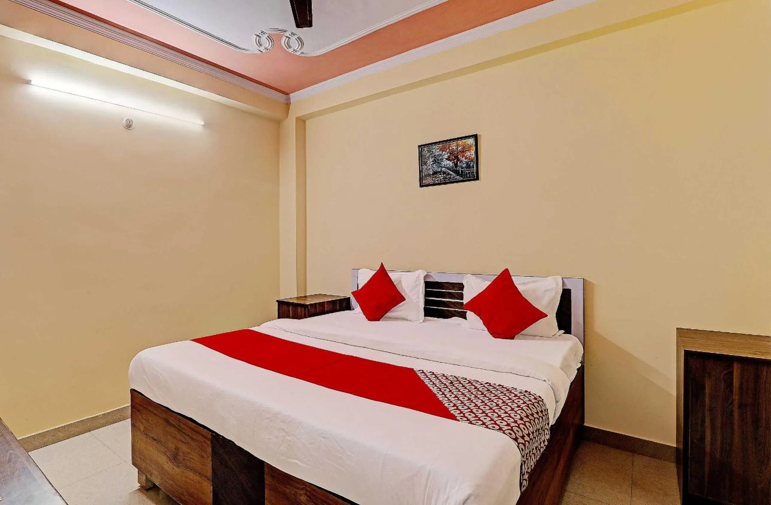 Bedroom in Hotel O Fort INN