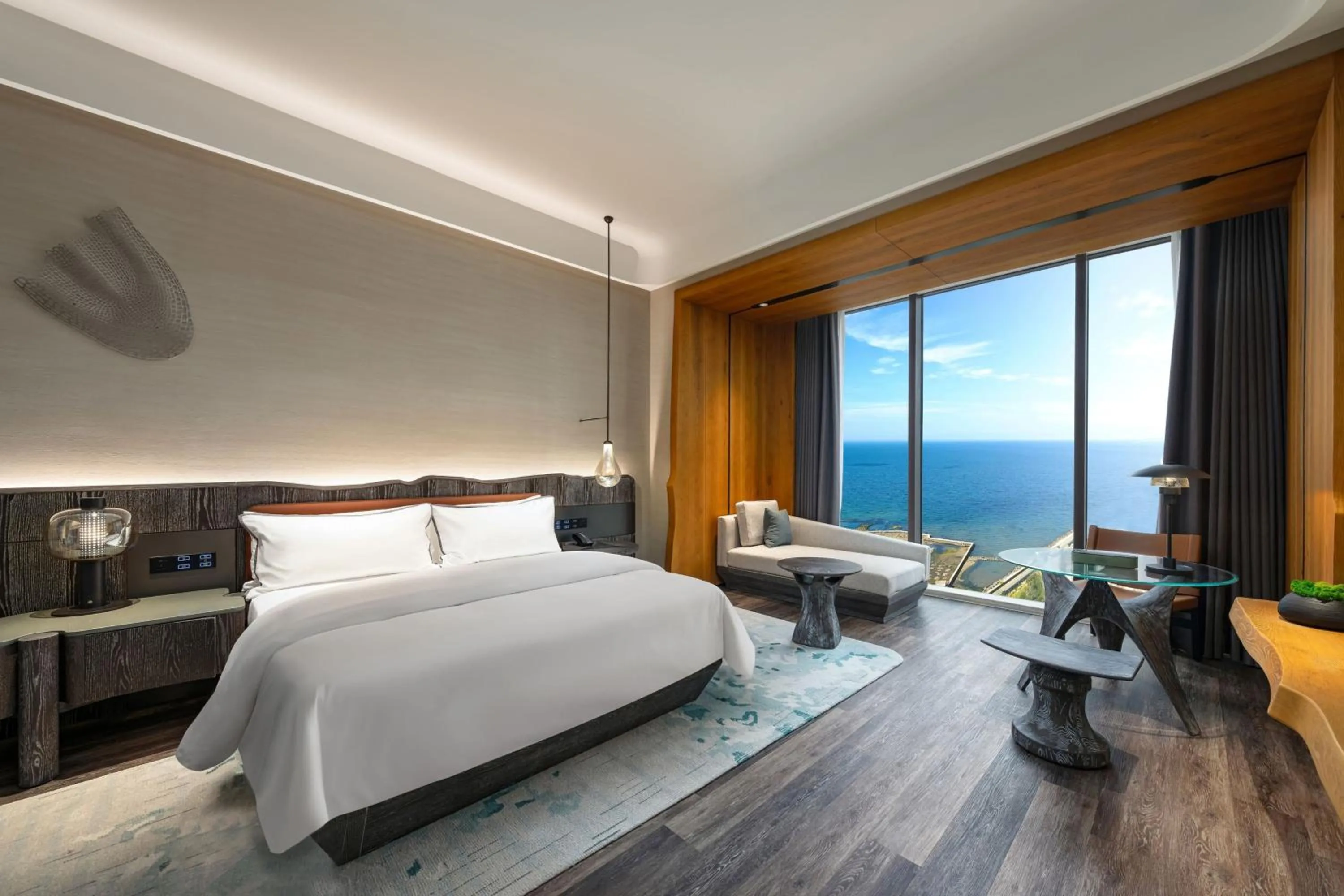 Photo of the whole room, Bed in The Westin Yantai