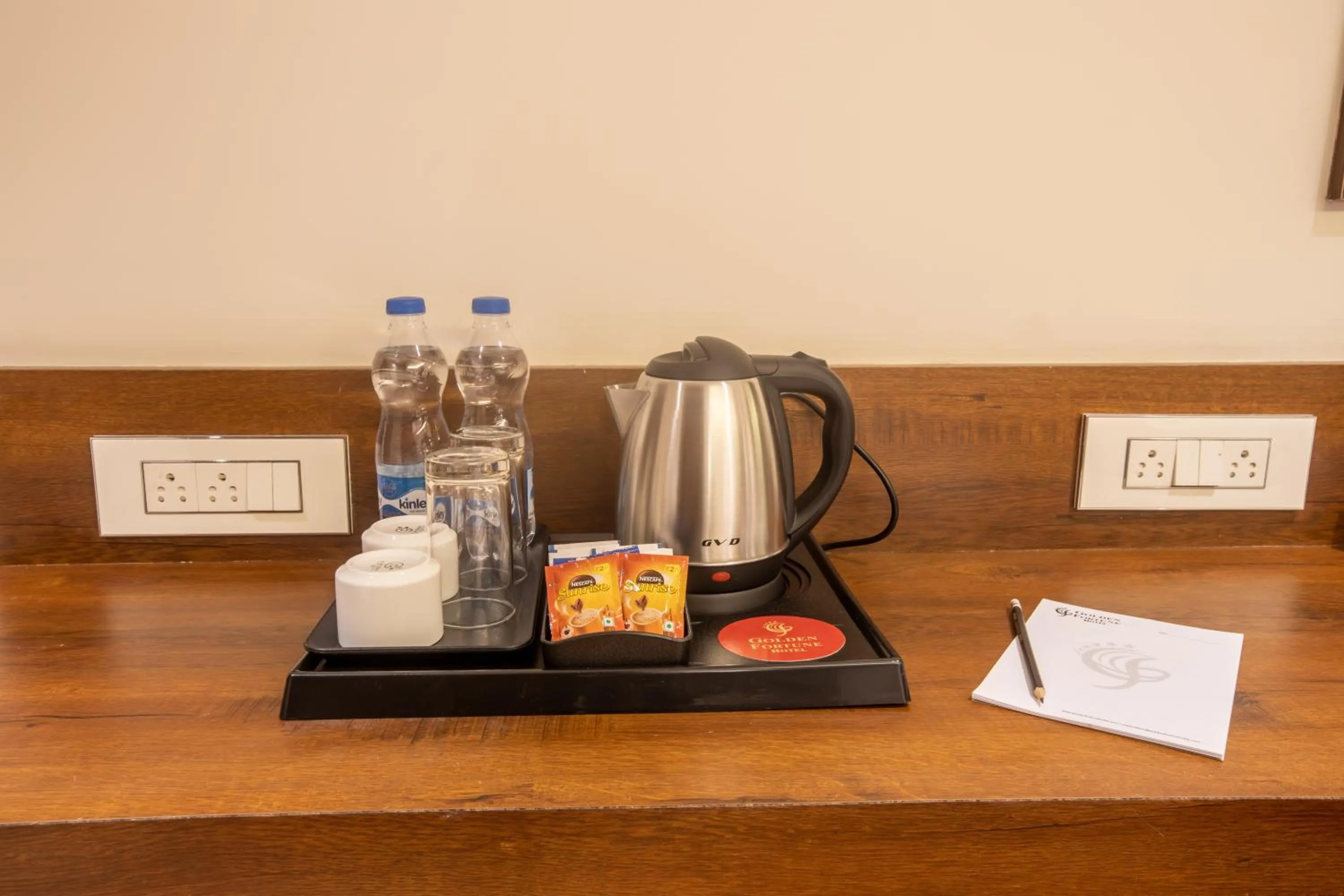 Coffee/tea facilities in Golden Fortune Inn Hotel