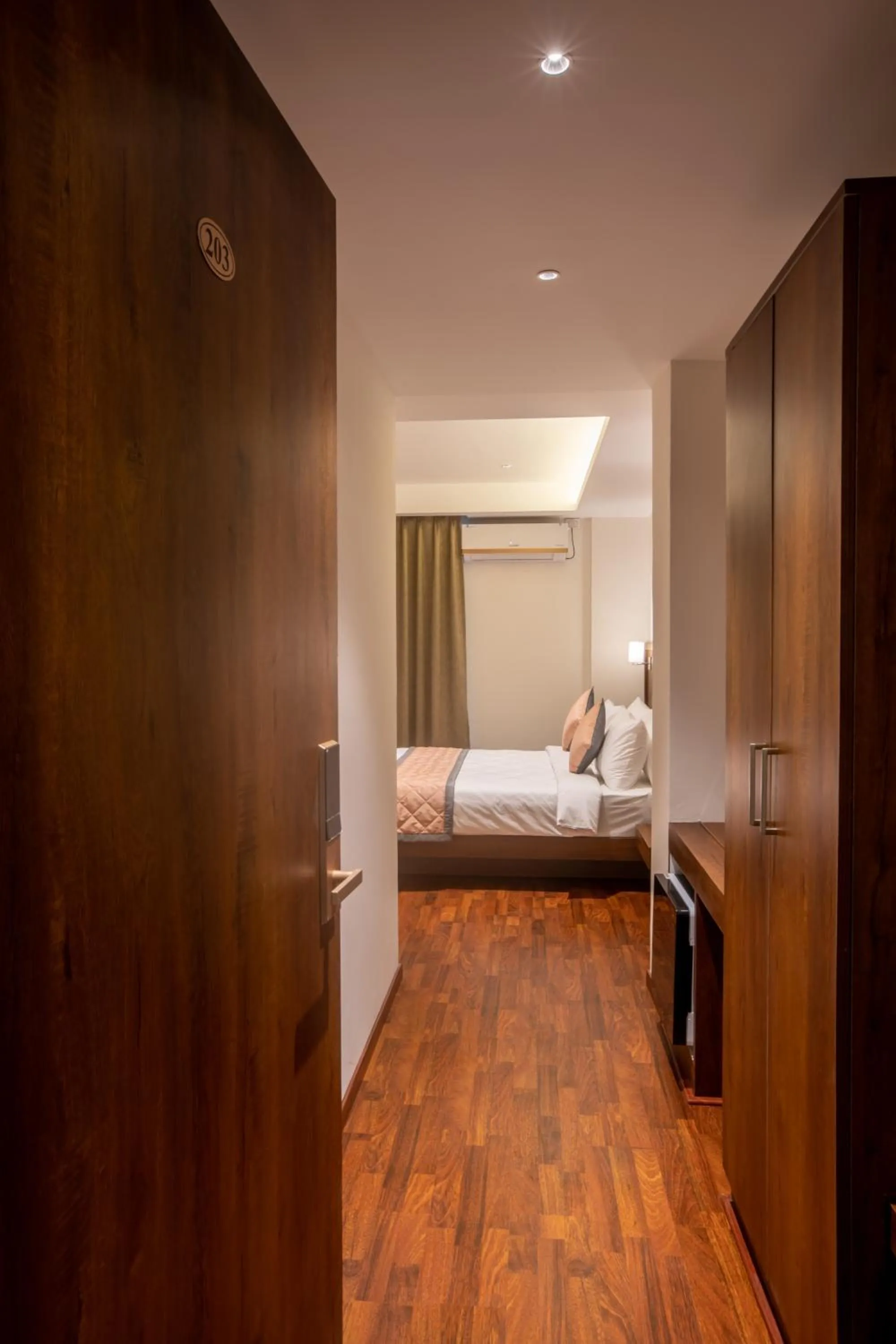 Bedroom, Bed in Golden Fortune Inn Hotel