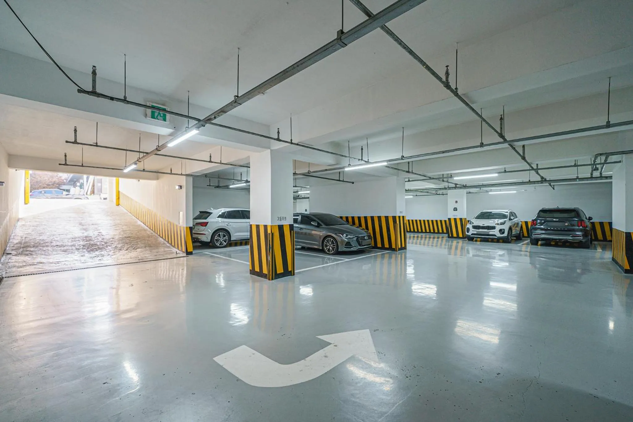 Parking in Eumseong Hotel Luem