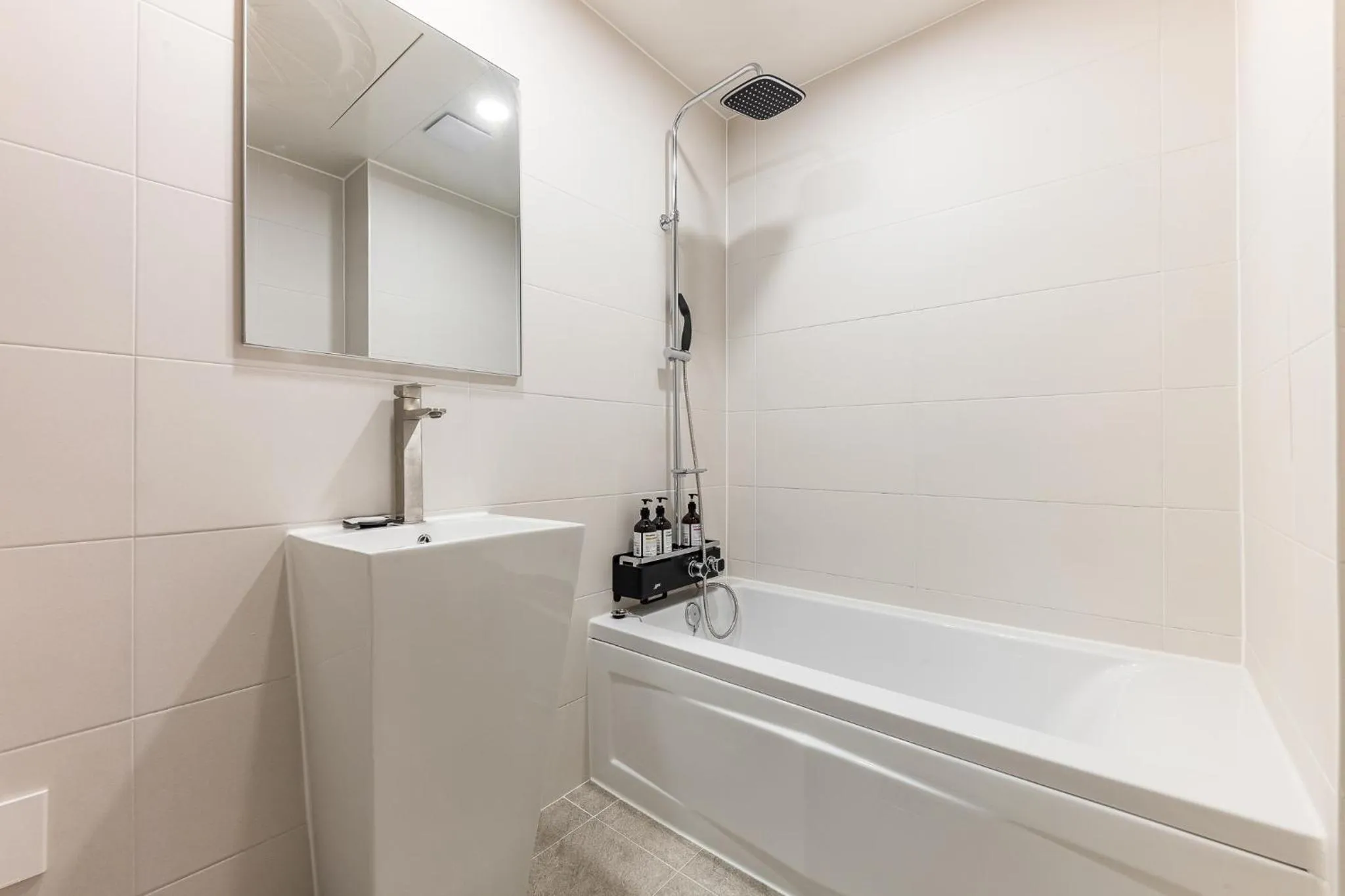 Bathroom in Eumseong Hotel Luem