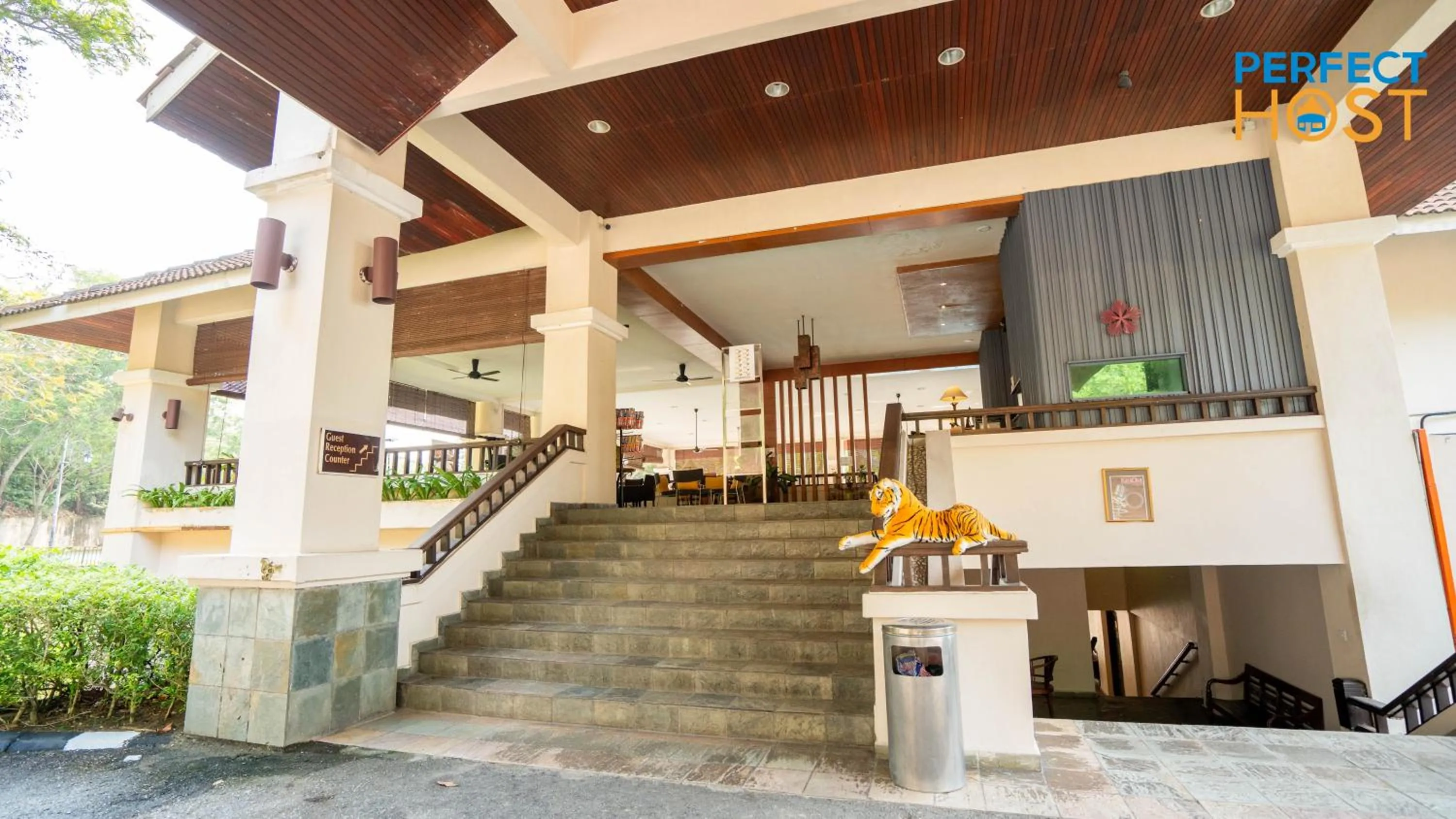 Lobby or reception in Damai Laut Escape by Perfect Host
