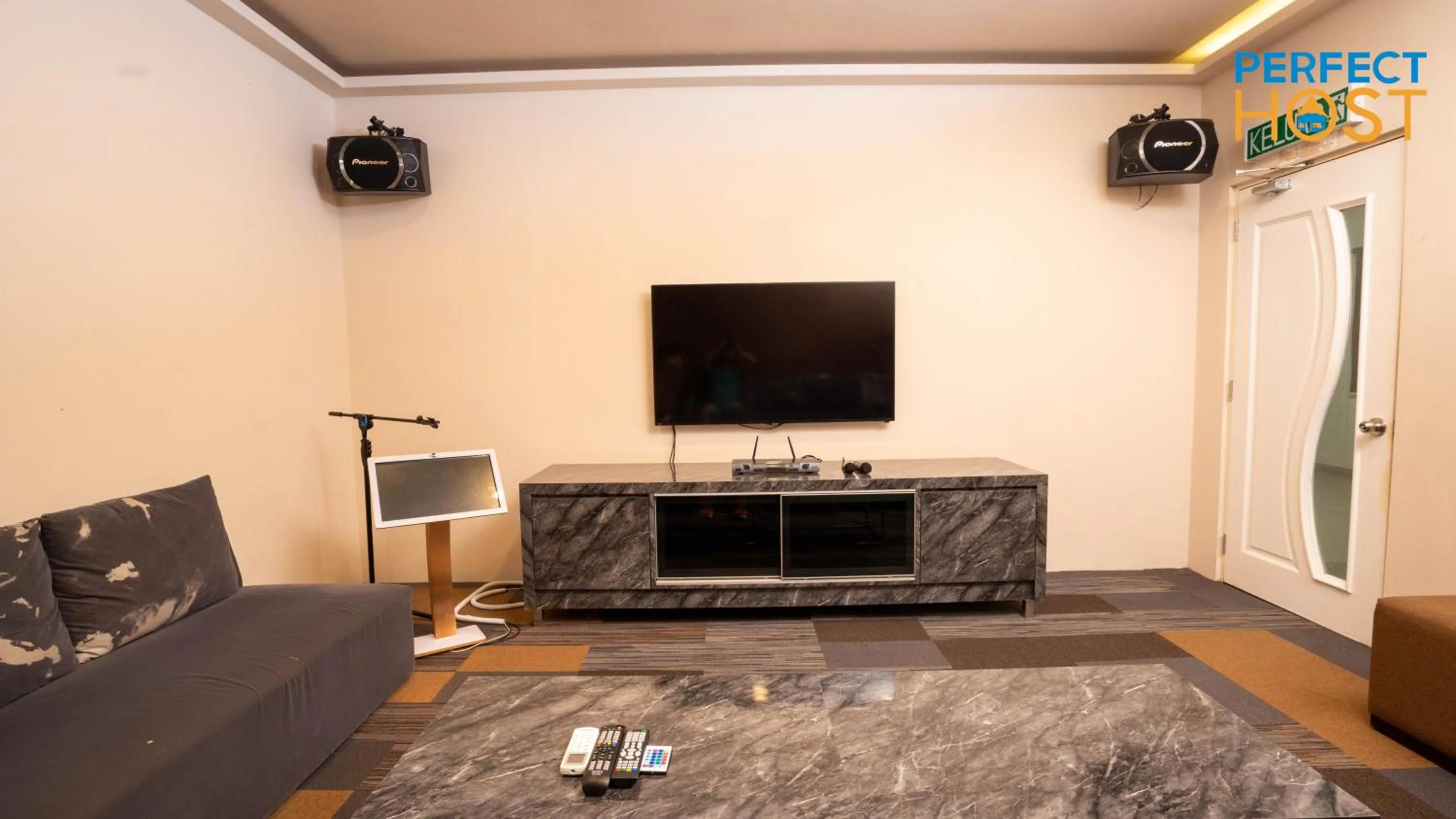 Karaoke in Damai Laut Escape by Perfect Host