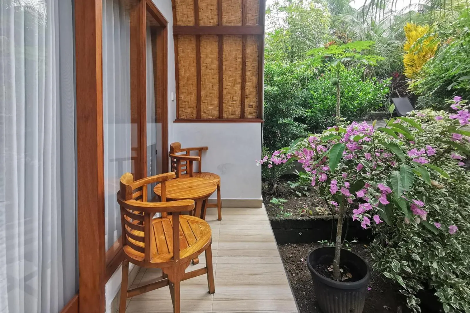 Garden view in Balian Green Lagoon